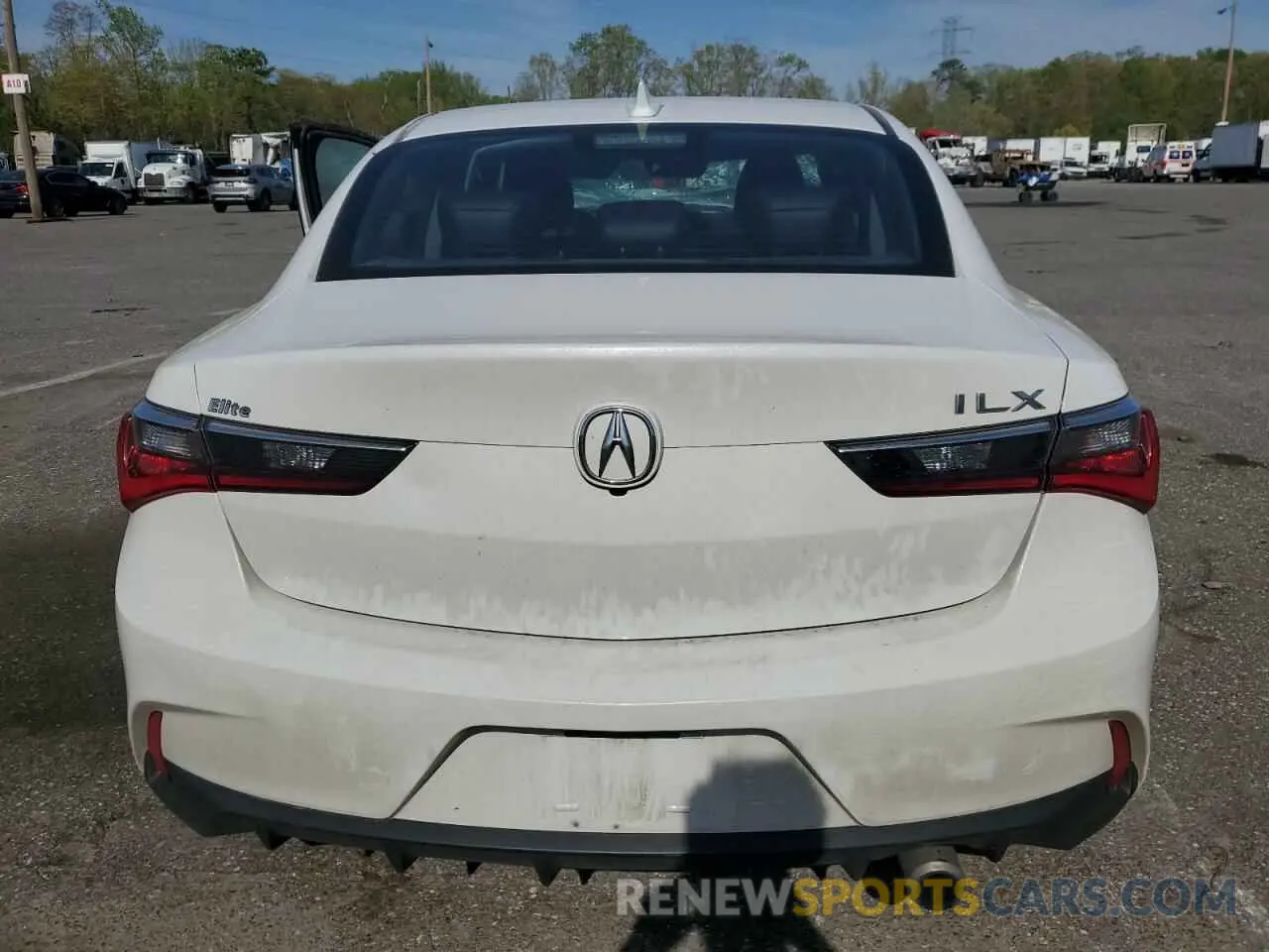 6 Photograph of a damaged car 19UDE2F34KA010979 ACURA ILX 2019