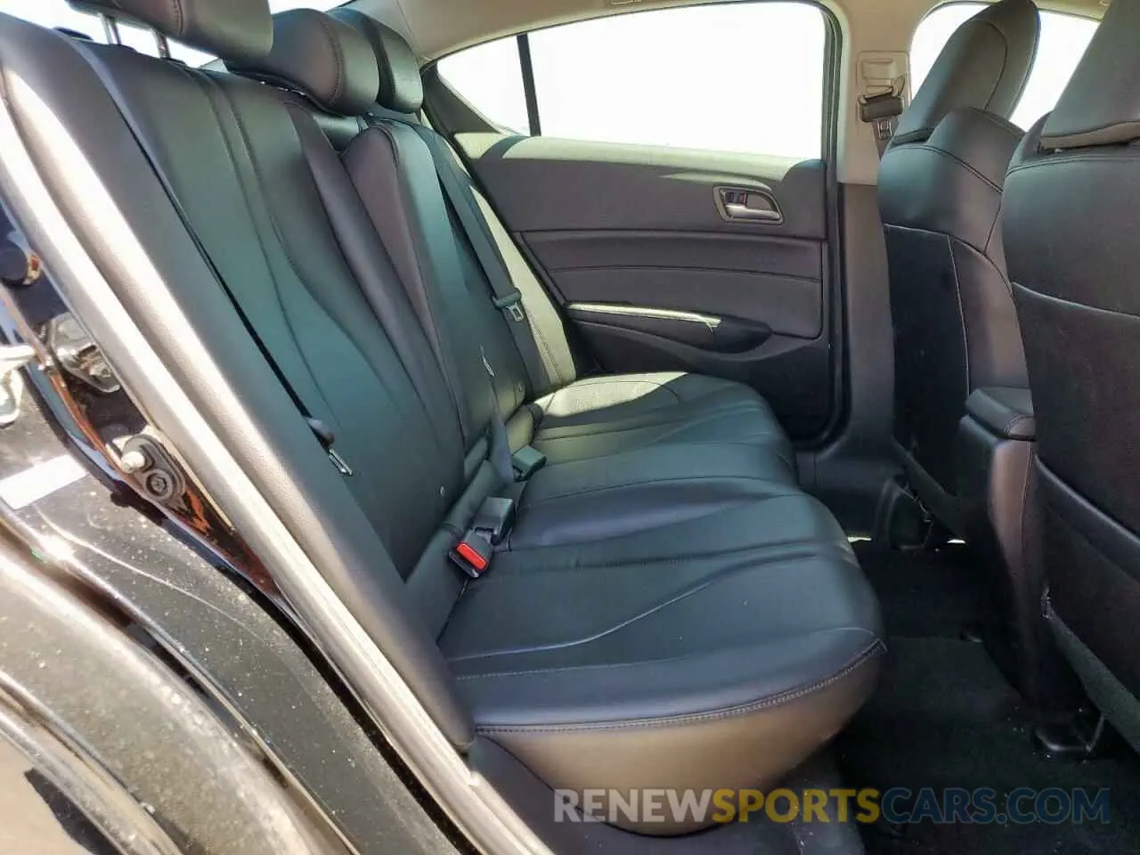 10 Photograph of a damaged car 19UDE2F35KA010358 ACURA ILX 2019