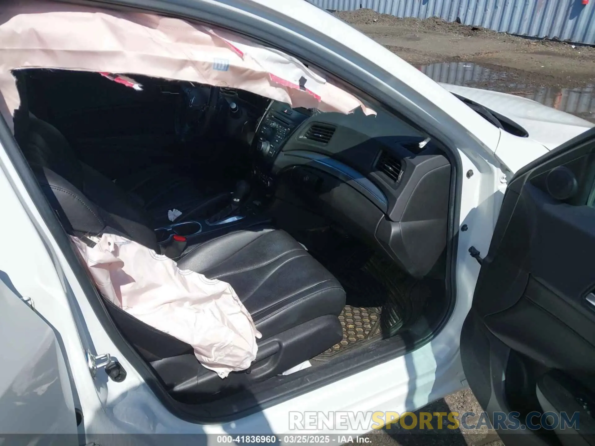 5 Photograph of a damaged car 19UDE2F37KA000916 ACURA ILX 2019
