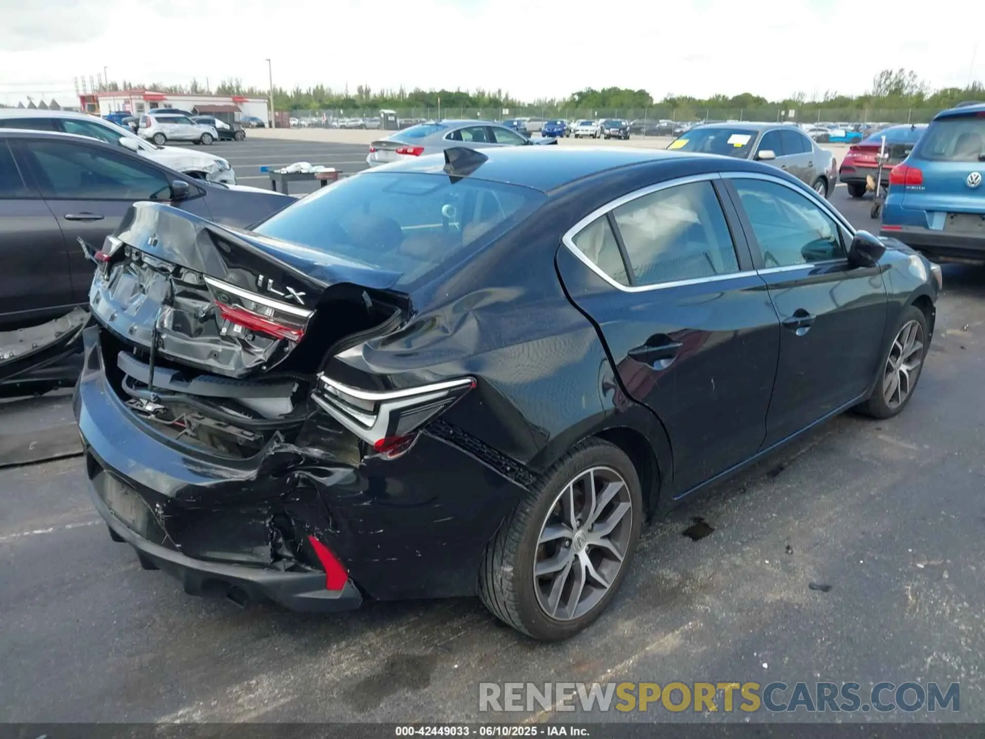 4 Photograph of a damaged car 19UDE2F70KA007418 ACURA ILX 2019