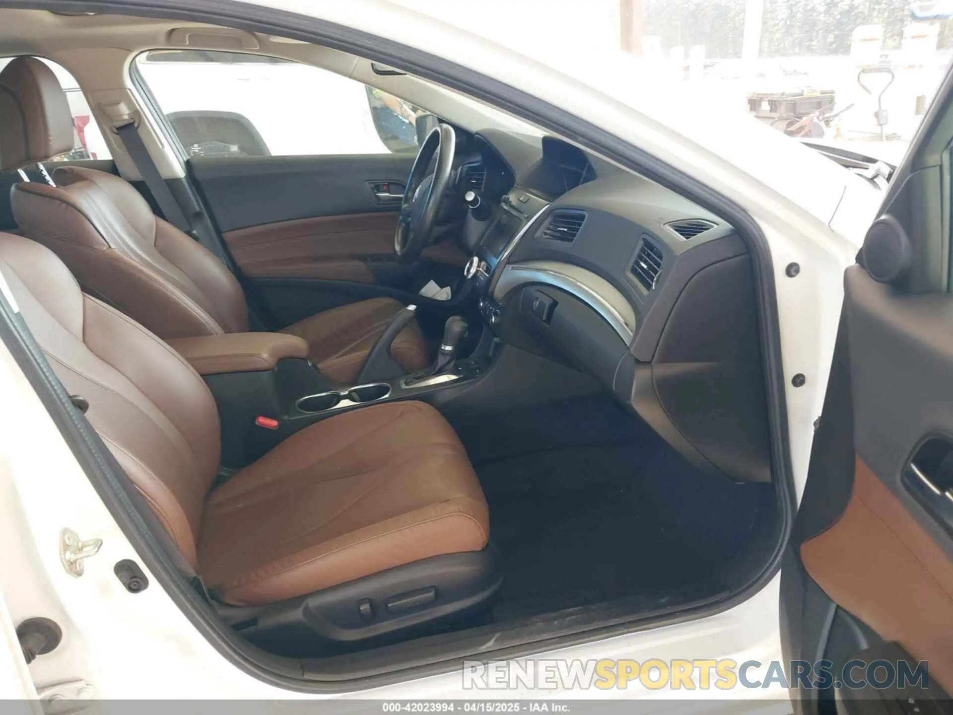 5 Photograph of a damaged car 19UDE2F77KA014270 ACURA ILX 2019