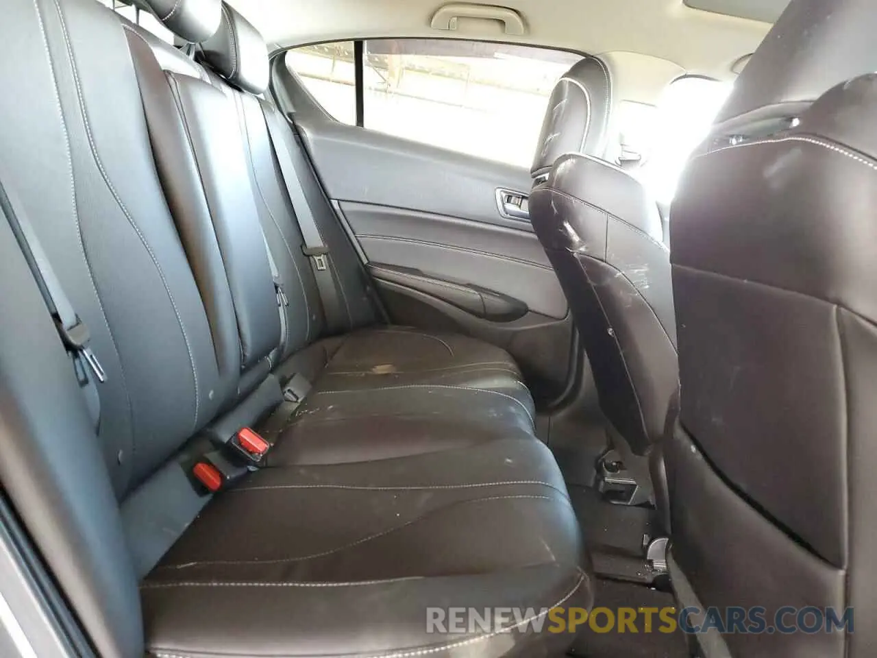 10 Photograph of a damaged car 19UDE2F78KA008414 ACURA ILX 2019