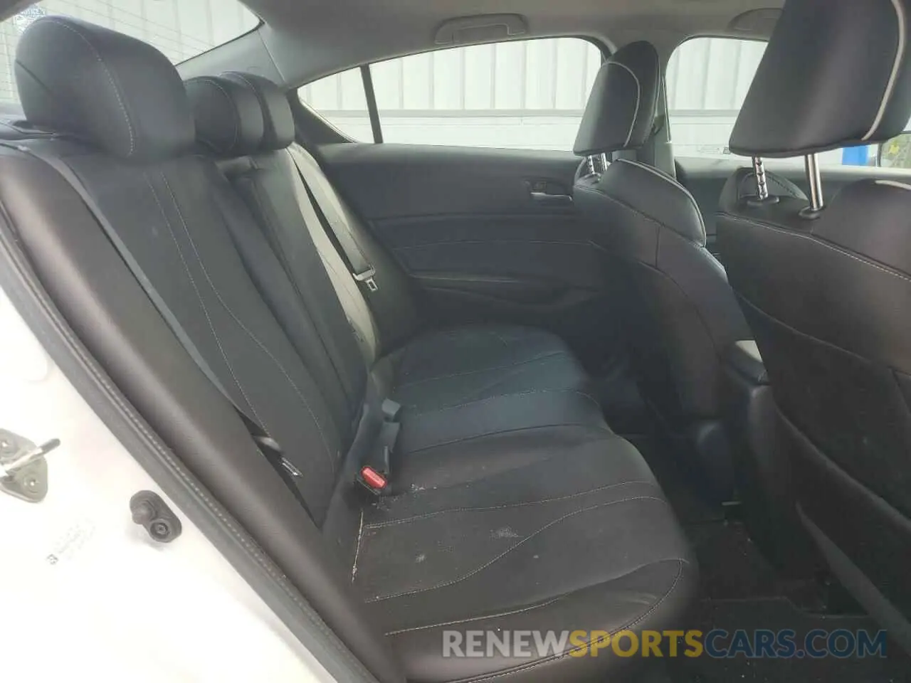 10 Photograph of a damaged car 19UDE2F7XKA005773 ACURA ILX 2019