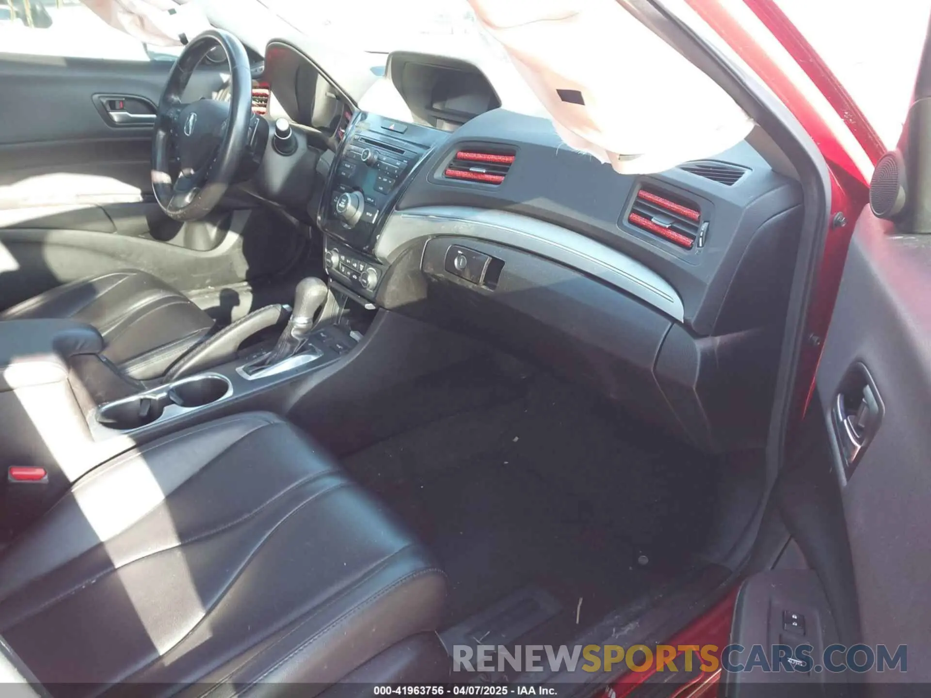5 Photograph of a damaged car 19UDE2F36LA011987 ACURA ILX 2020