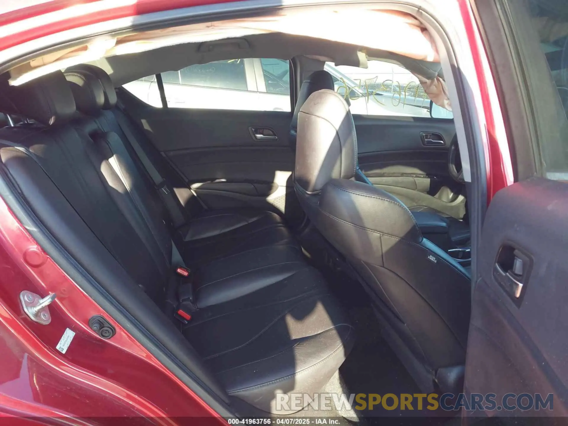 8 Photograph of a damaged car 19UDE2F36LA011987 ACURA ILX 2020