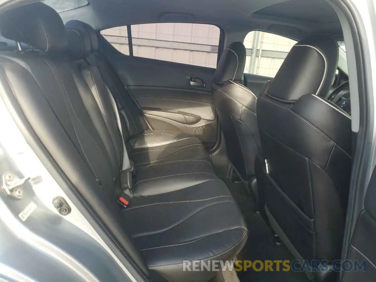 10 Photograph of a damaged car 19UDE2F74LA000005 ACURA ILX 2020