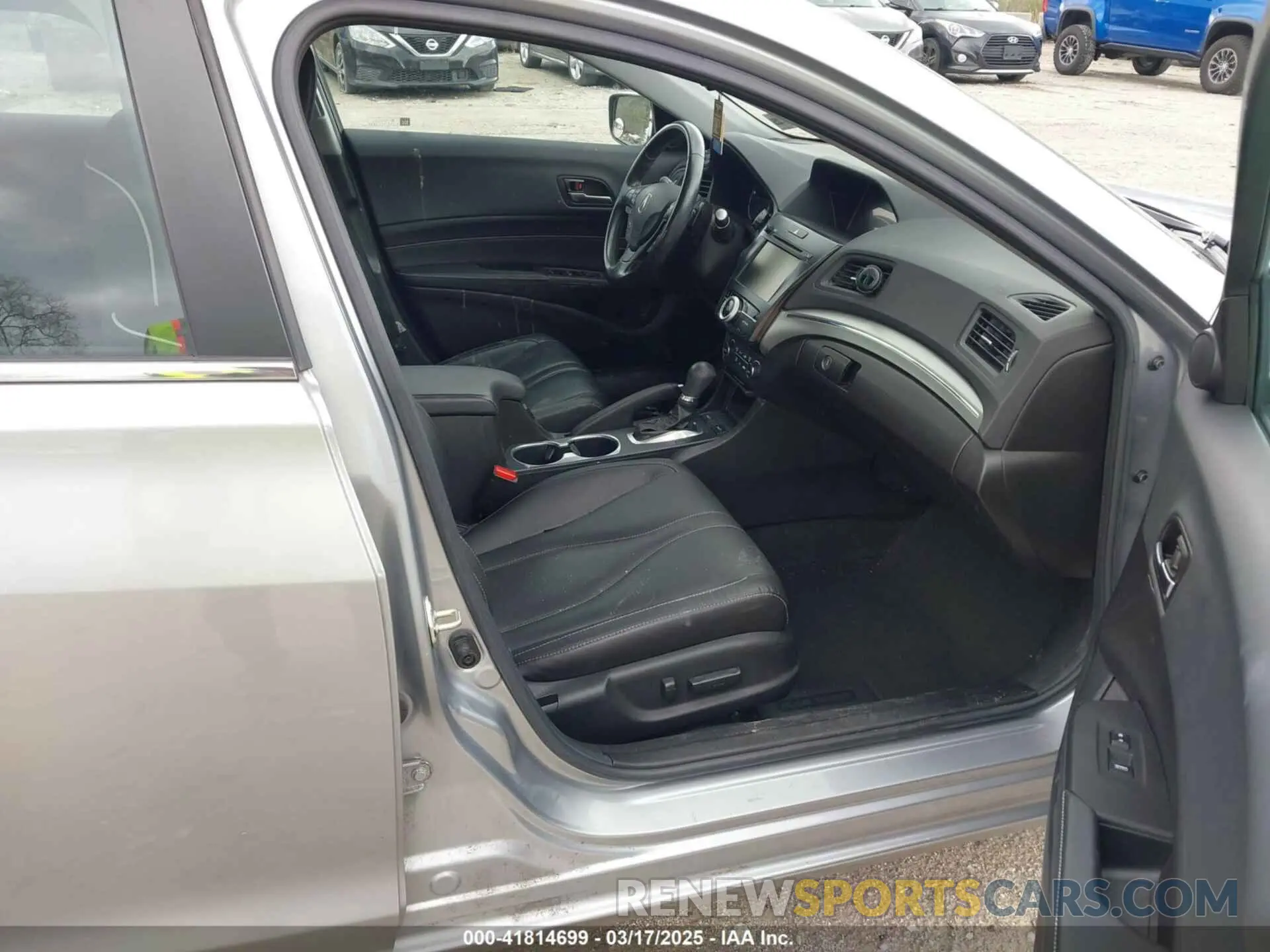 5 Photograph of a damaged car 19UDE2F74LA004006 ACURA ILX 2020