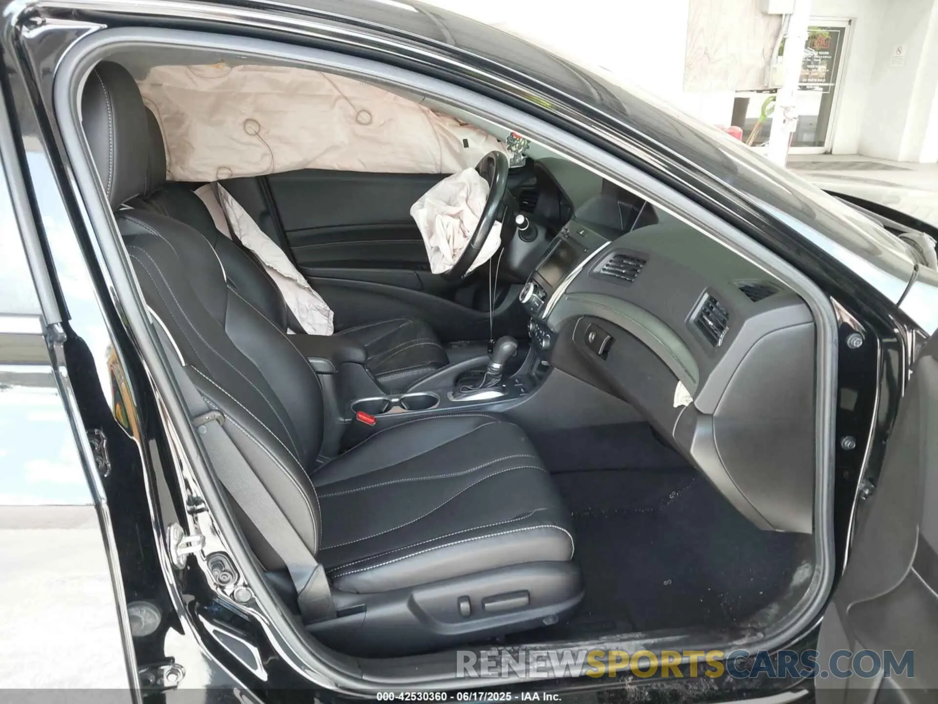 5 Photograph of a damaged car 19UDE2F74LA005057 ACURA ILX 2020