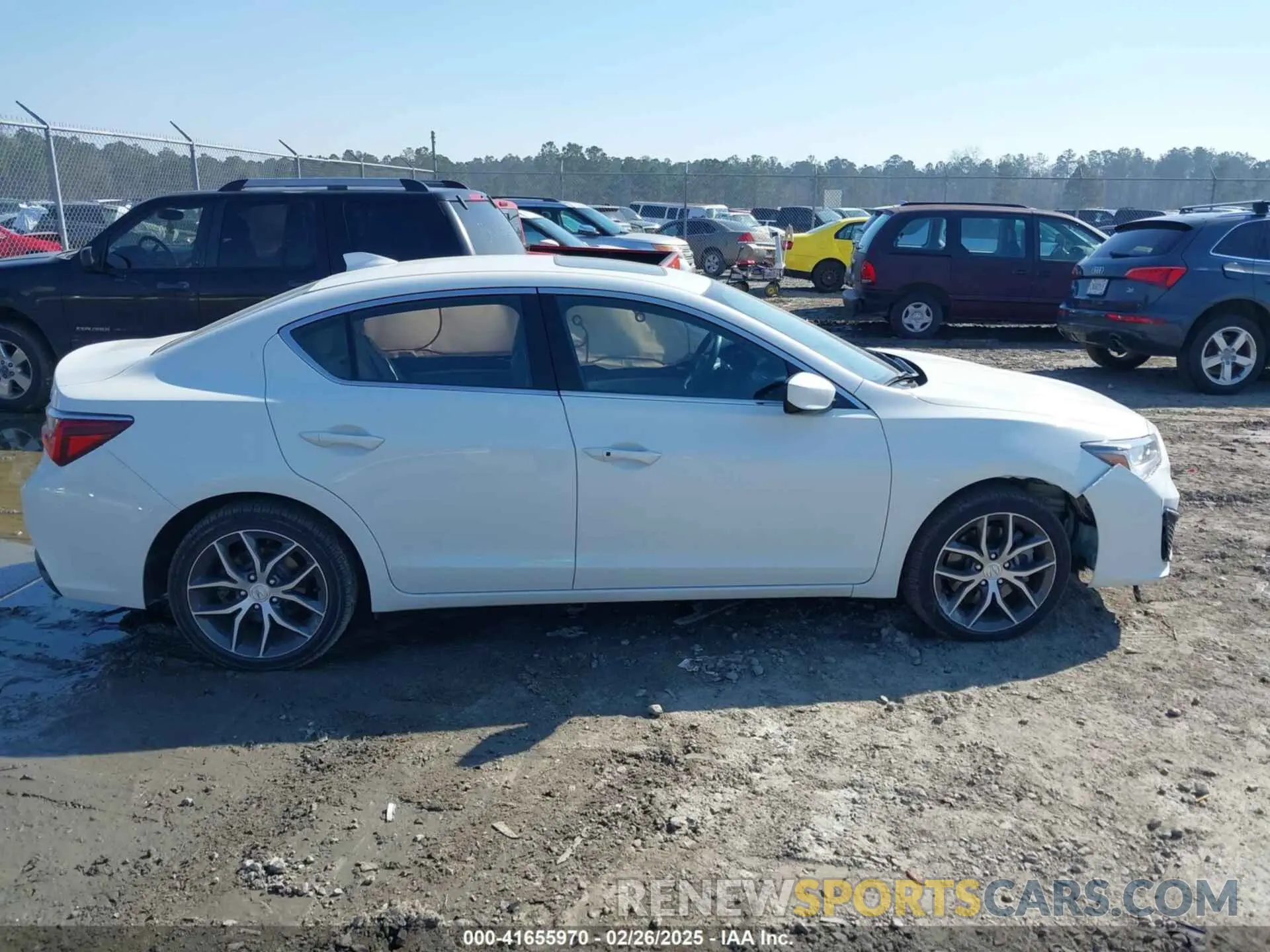 13 Photograph of a damaged car 19UDE2F76LA010213 ACURA ILX 2020