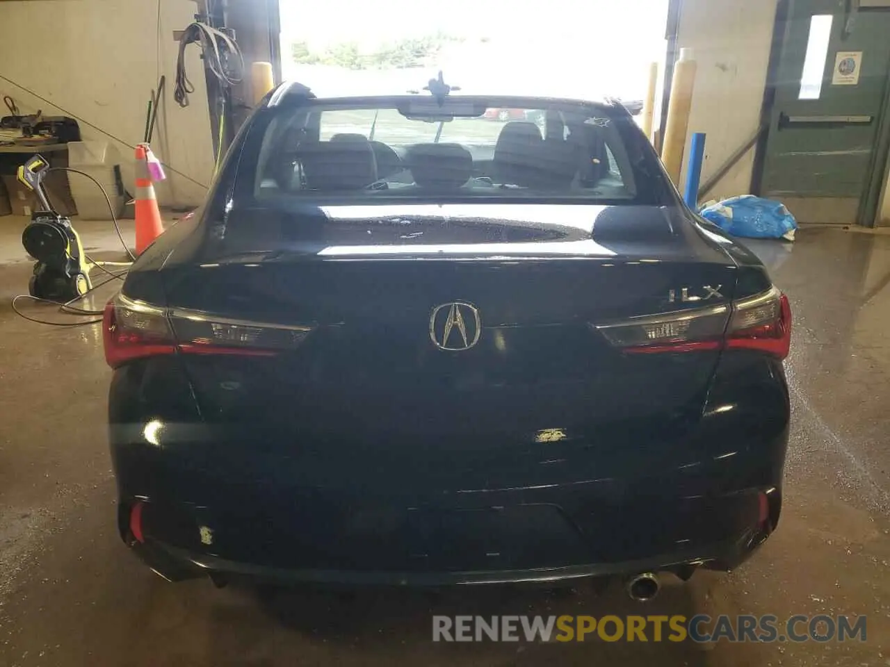6 Photograph of a damaged car 19UDE2F78LA001237 ACURA ILX 2020