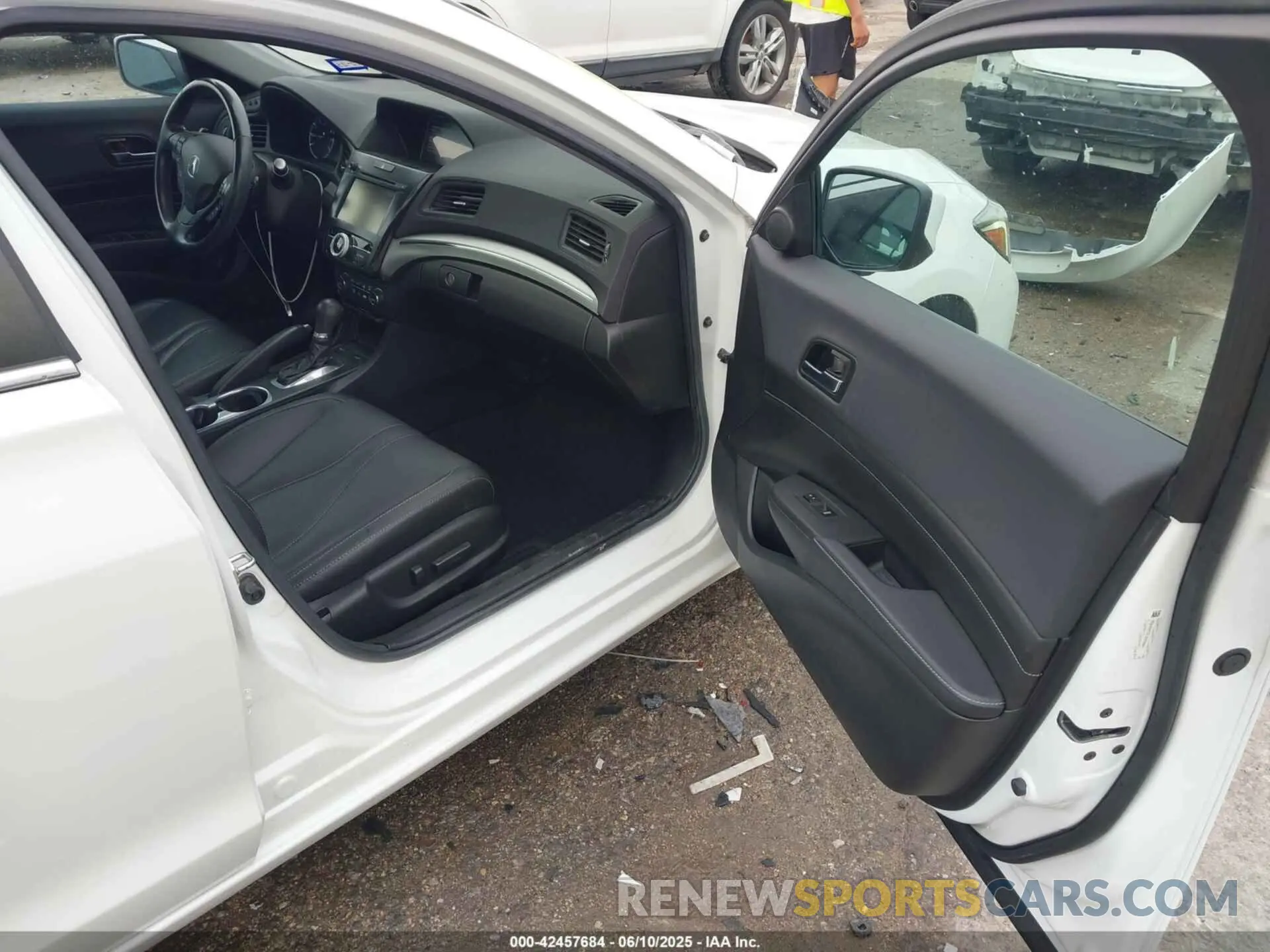 5 Photograph of a damaged car 19UDE2F7XLA012885 ACURA ILX 2020