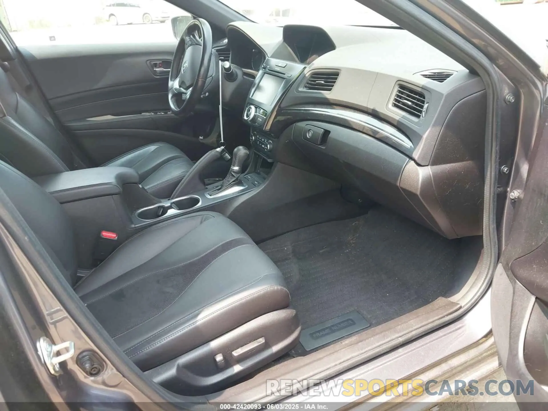 5 Photograph of a damaged car 19UDE2F81LA006207 ACURA ILX 2020