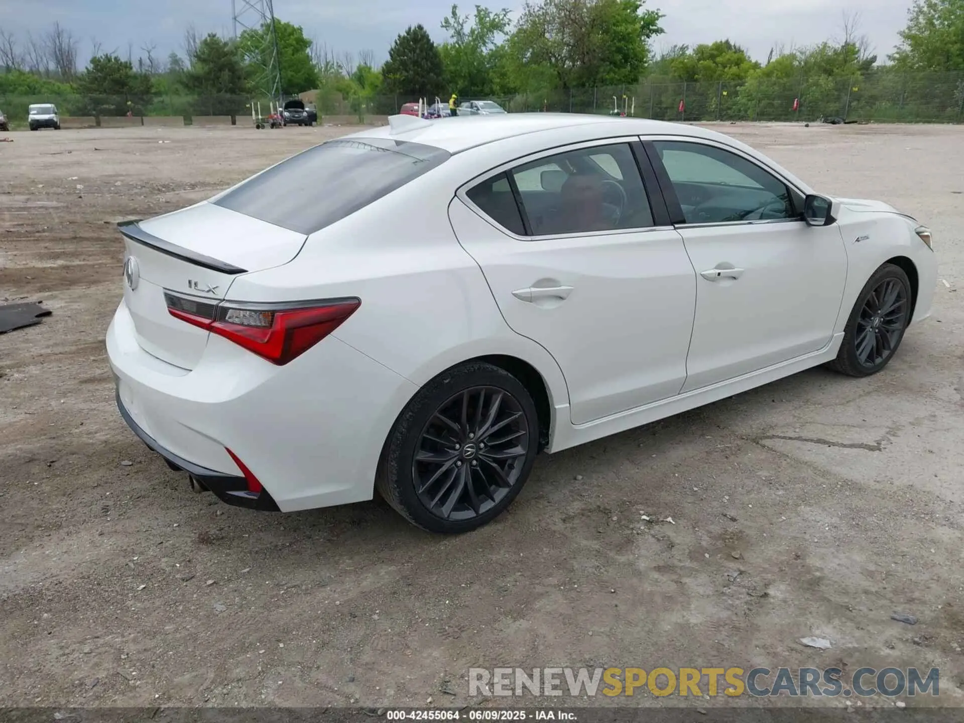4 Photograph of a damaged car 19UDE2F8XLA002706 ACURA ILX 2020