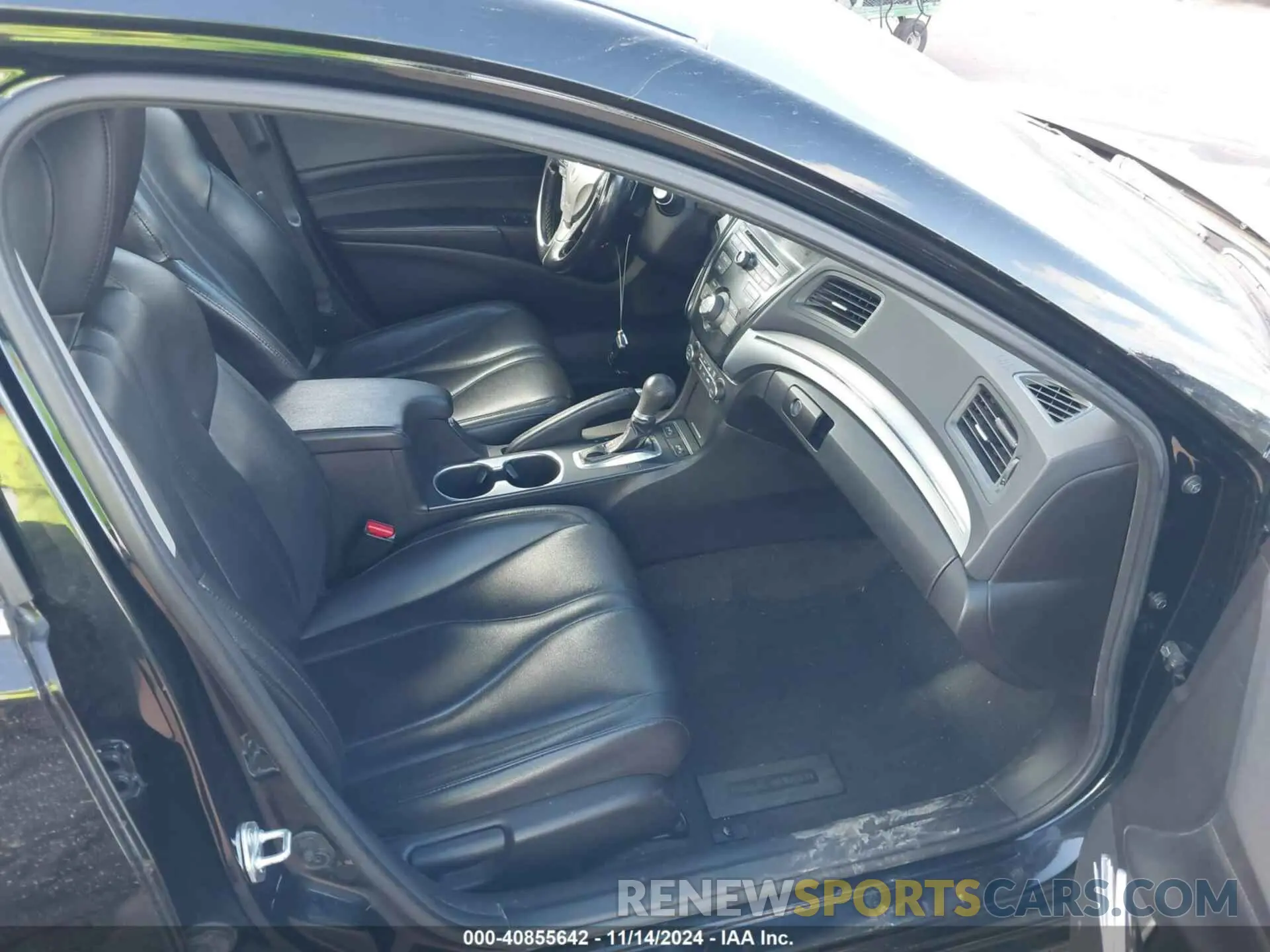 5 Photograph of a damaged car 19UDE2F30MA007726 ACURA ILX 2021