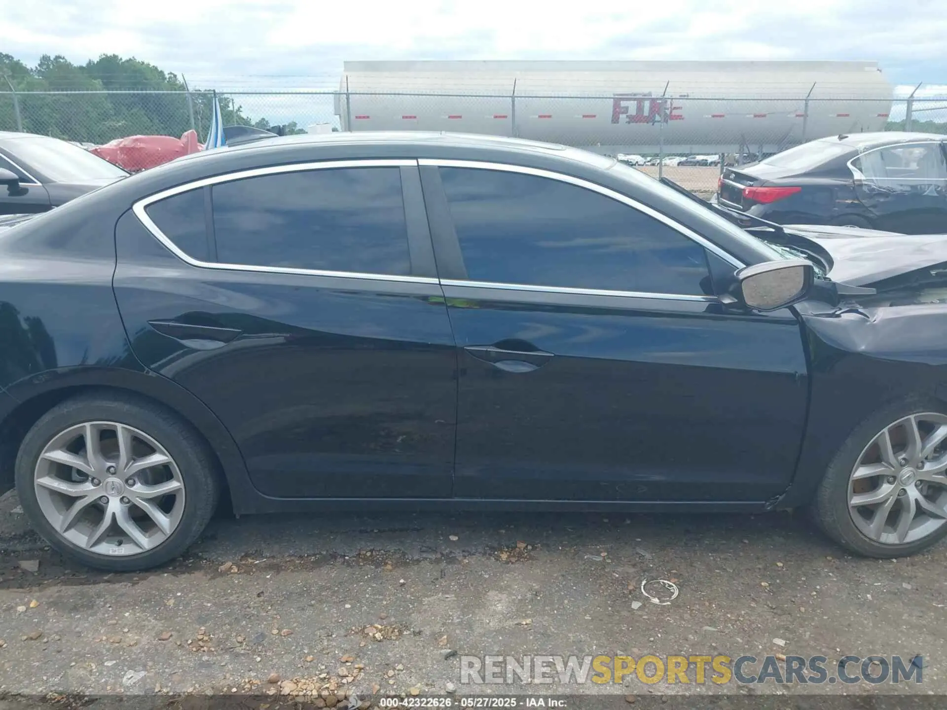 14 Photograph of a damaged car 19UDE2F36MA000327 ACURA ILX 2021