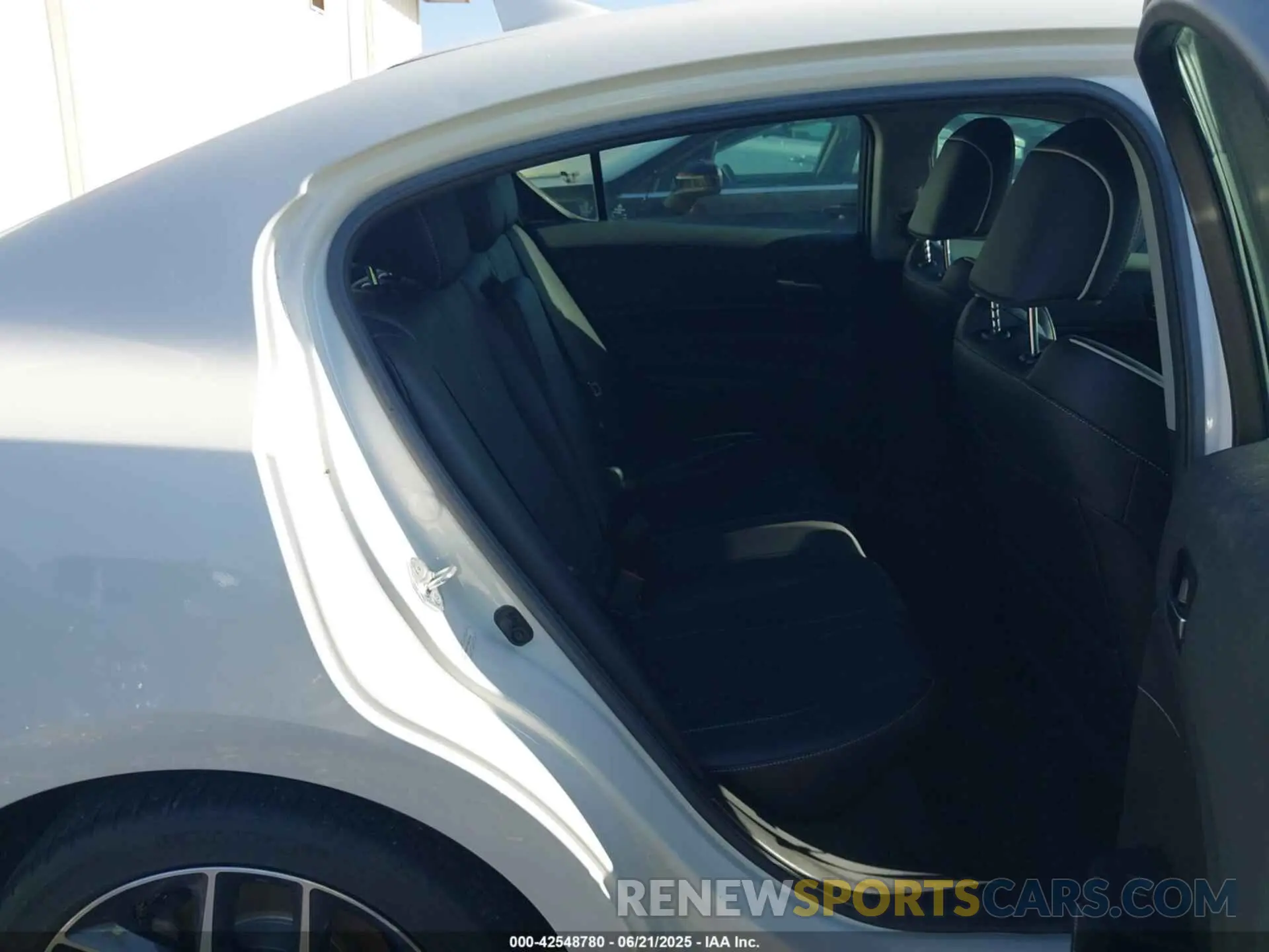 8 Photograph of a damaged car 19UDE2F73MA007352 ACURA ILX 2021