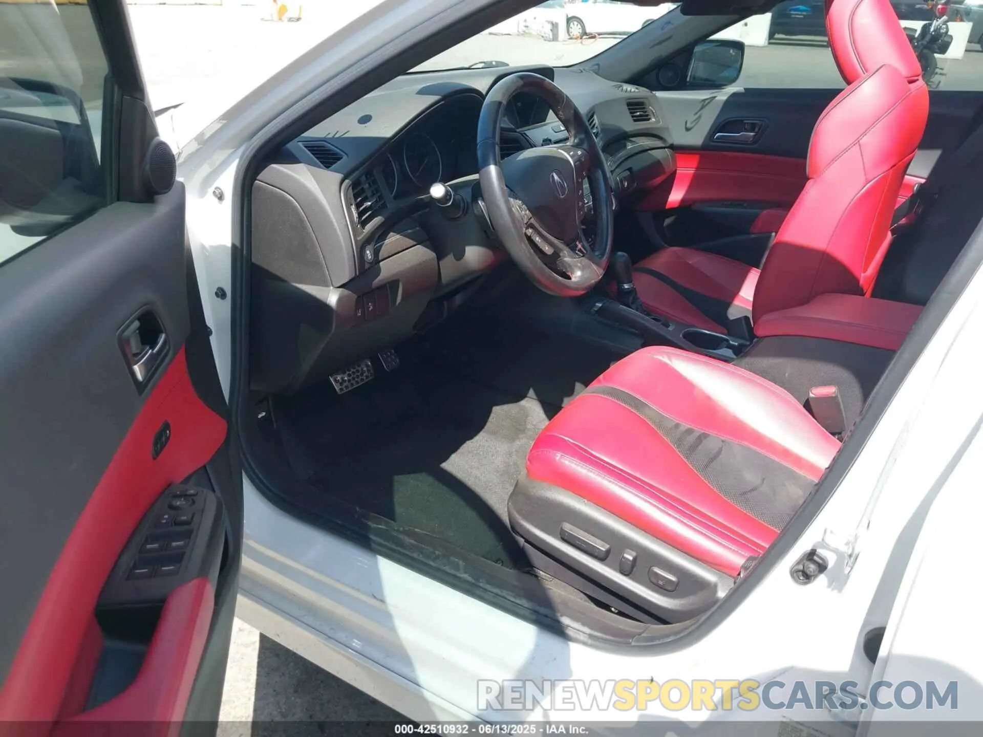 5 Photograph of a damaged car 19UDE2F84MA001939 ACURA ILX 2021