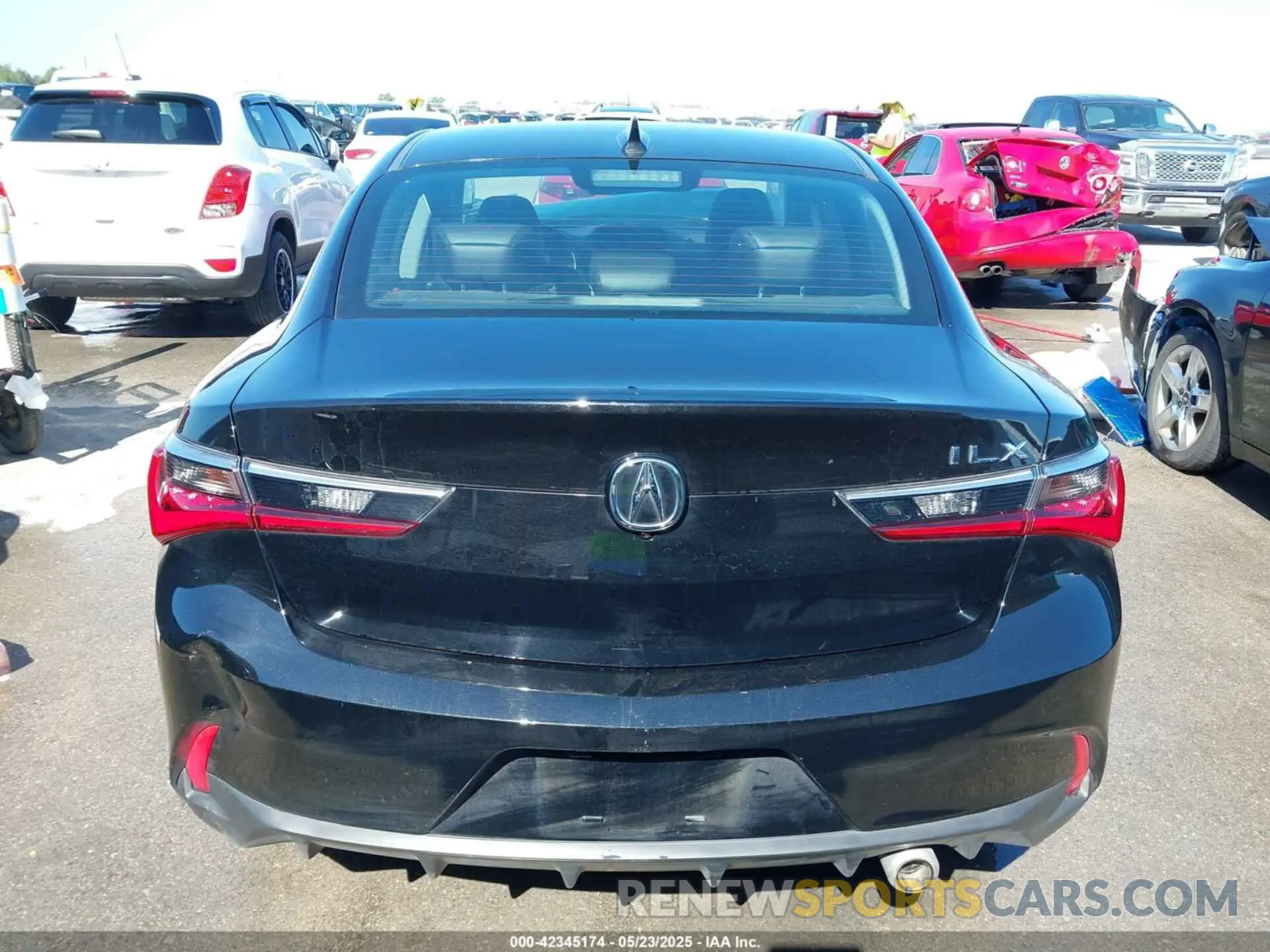 17 Photograph of a damaged car 19UDE2F38NA004932 ACURA ILX 2022