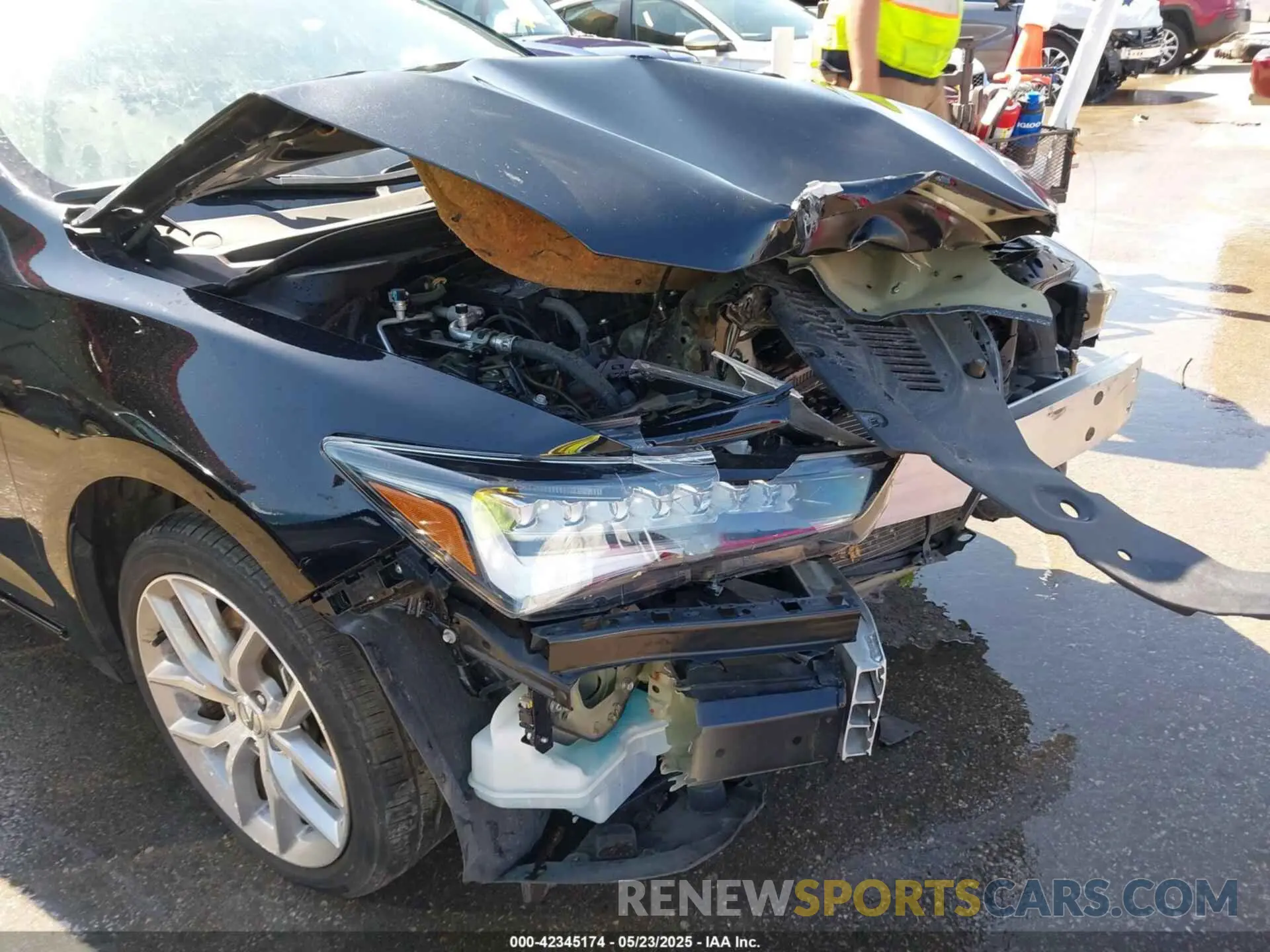 18 Photograph of a damaged car 19UDE2F38NA004932 ACURA ILX 2022