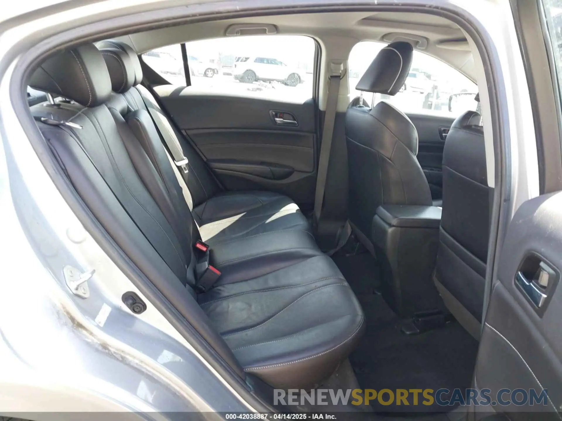 8 Photograph of a damaged car 19UDE2F71NA000854 ACURA ILX 2022