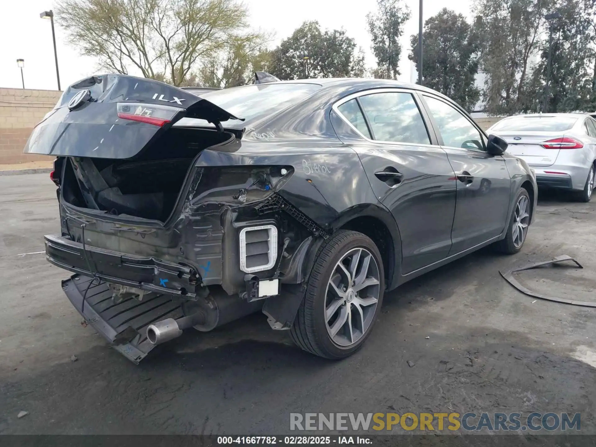 4 Photograph of a damaged car 19UDE2F72NA001365 ACURA ILX 2022