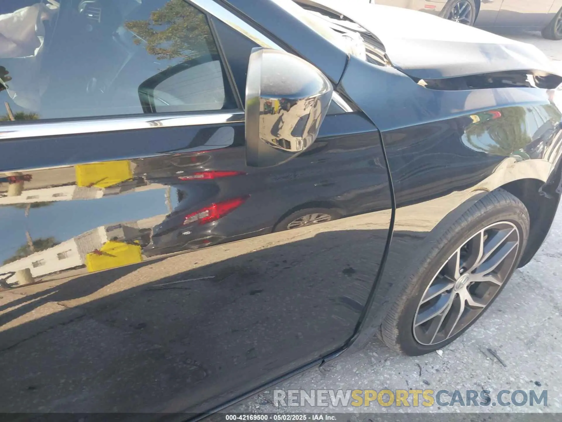 21 Photograph of a damaged car 19UDE2F74NA002307 ACURA ILX 2022