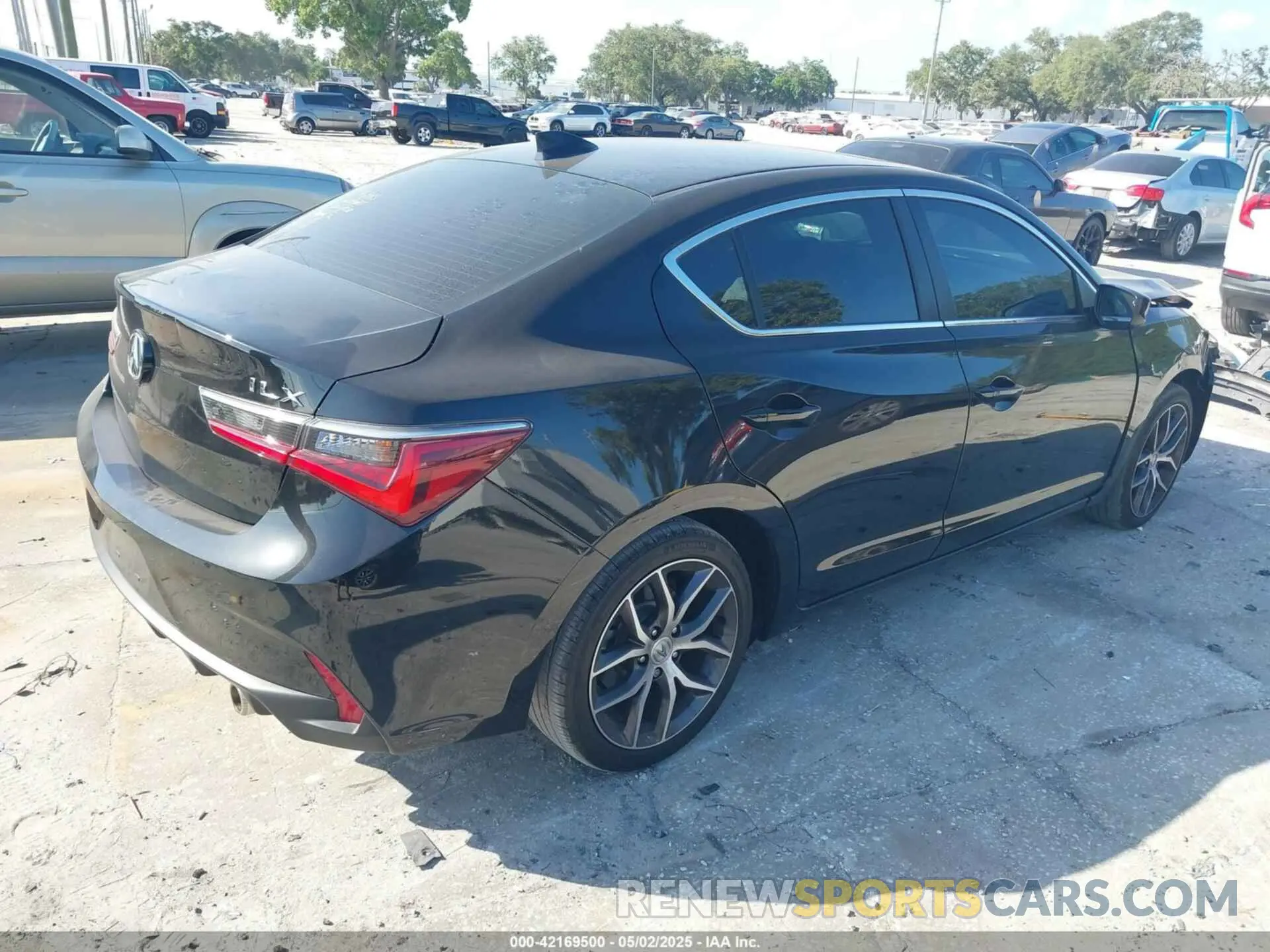 4 Photograph of a damaged car 19UDE2F74NA002307 ACURA ILX 2022