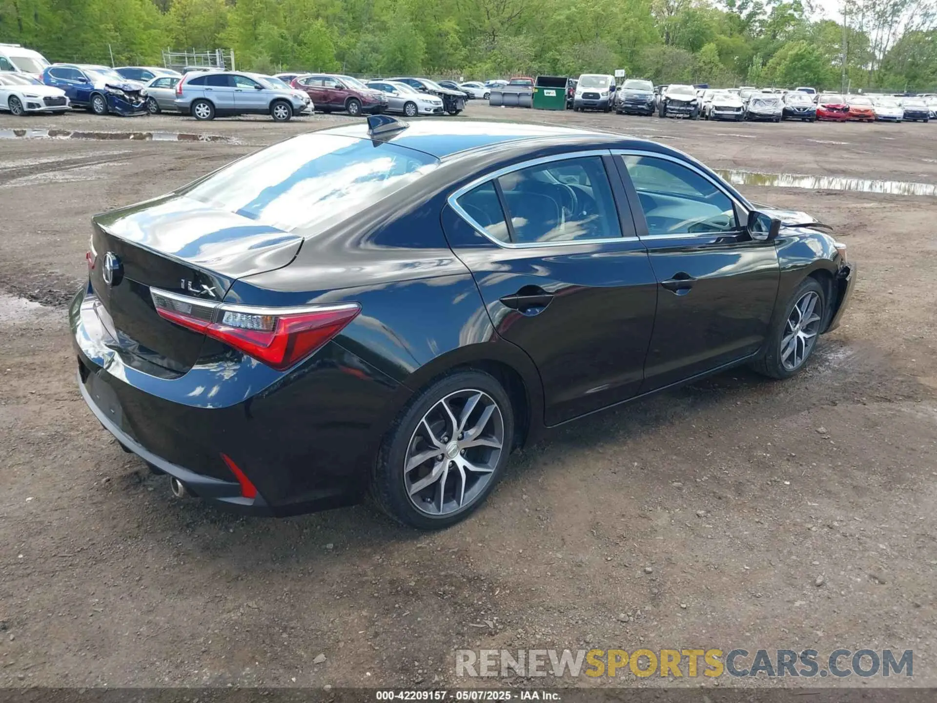 4 Photograph of a damaged car 19UDE2F7XNA003932 ACURA ILX 2022