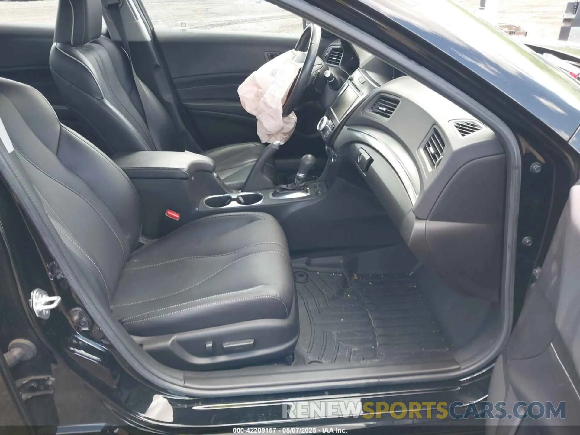 5 Photograph of a damaged car 19UDE2F7XNA003932 ACURA ILX 2022
