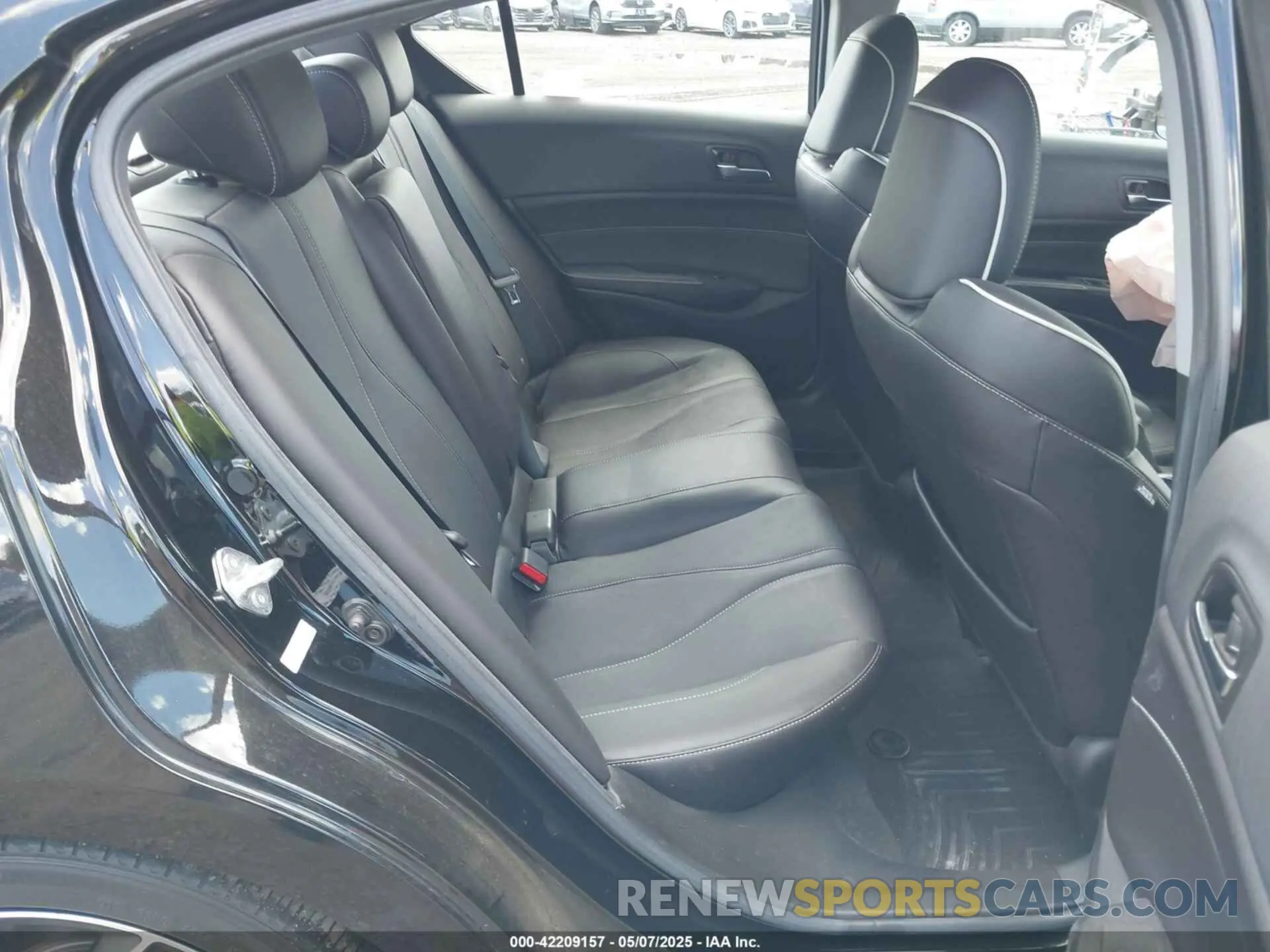 8 Photograph of a damaged car 19UDE2F7XNA003932 ACURA ILX 2022