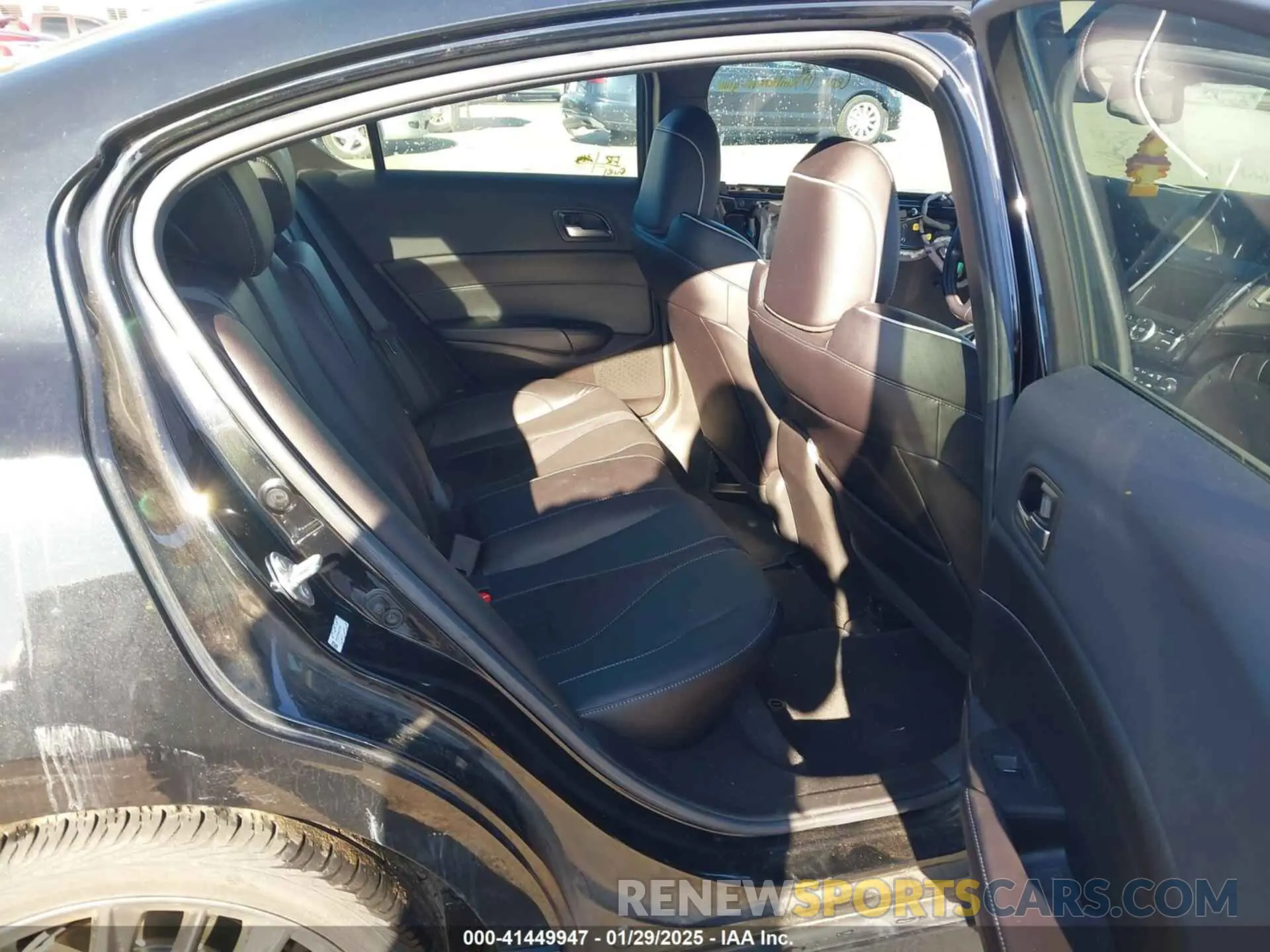 8 Photograph of a damaged car 19UDE2F81NA007361 ACURA ILX 2022