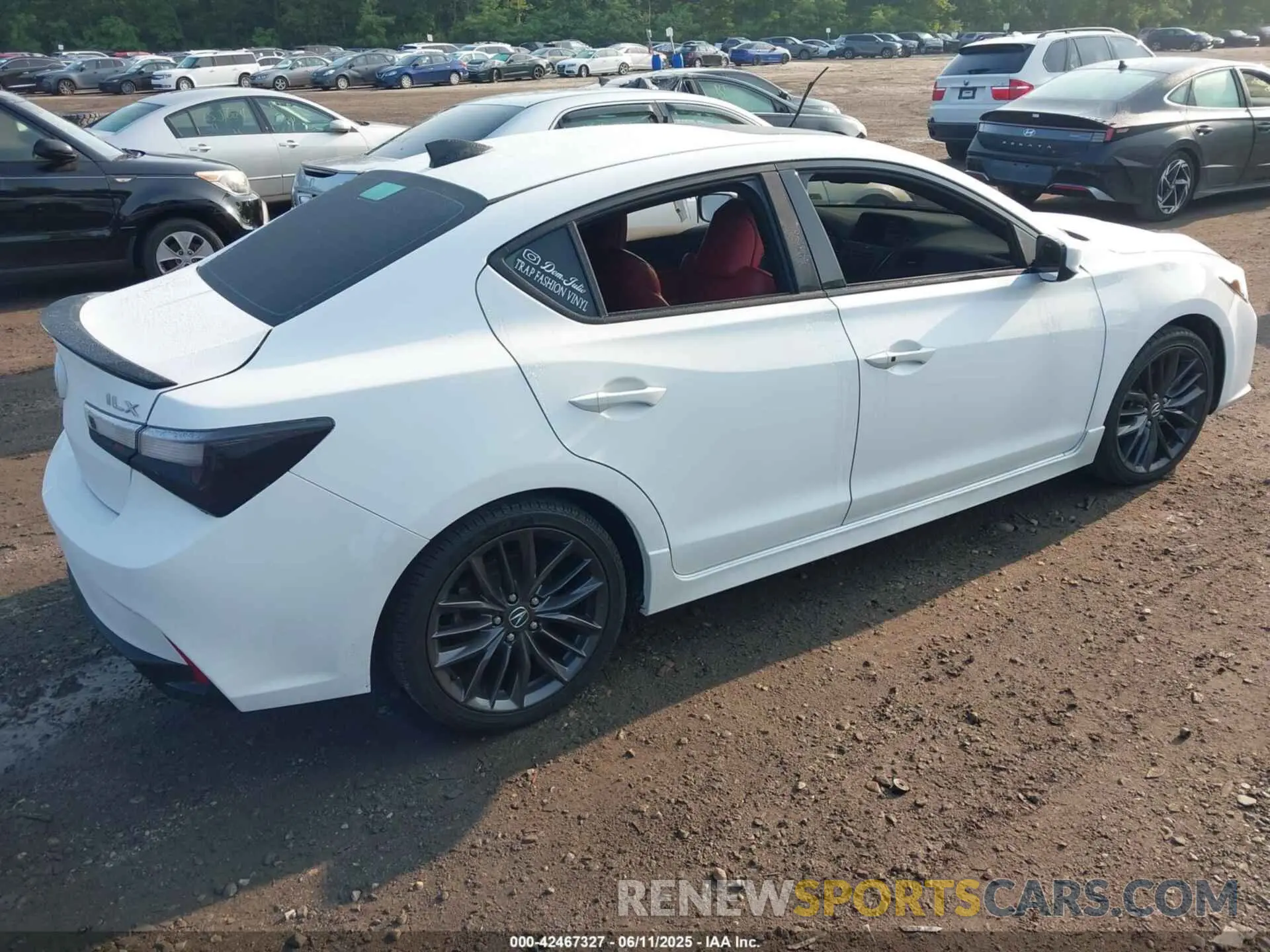 4 Photograph of a damaged car 19UDE2F81NA008980 ACURA ILX 2022