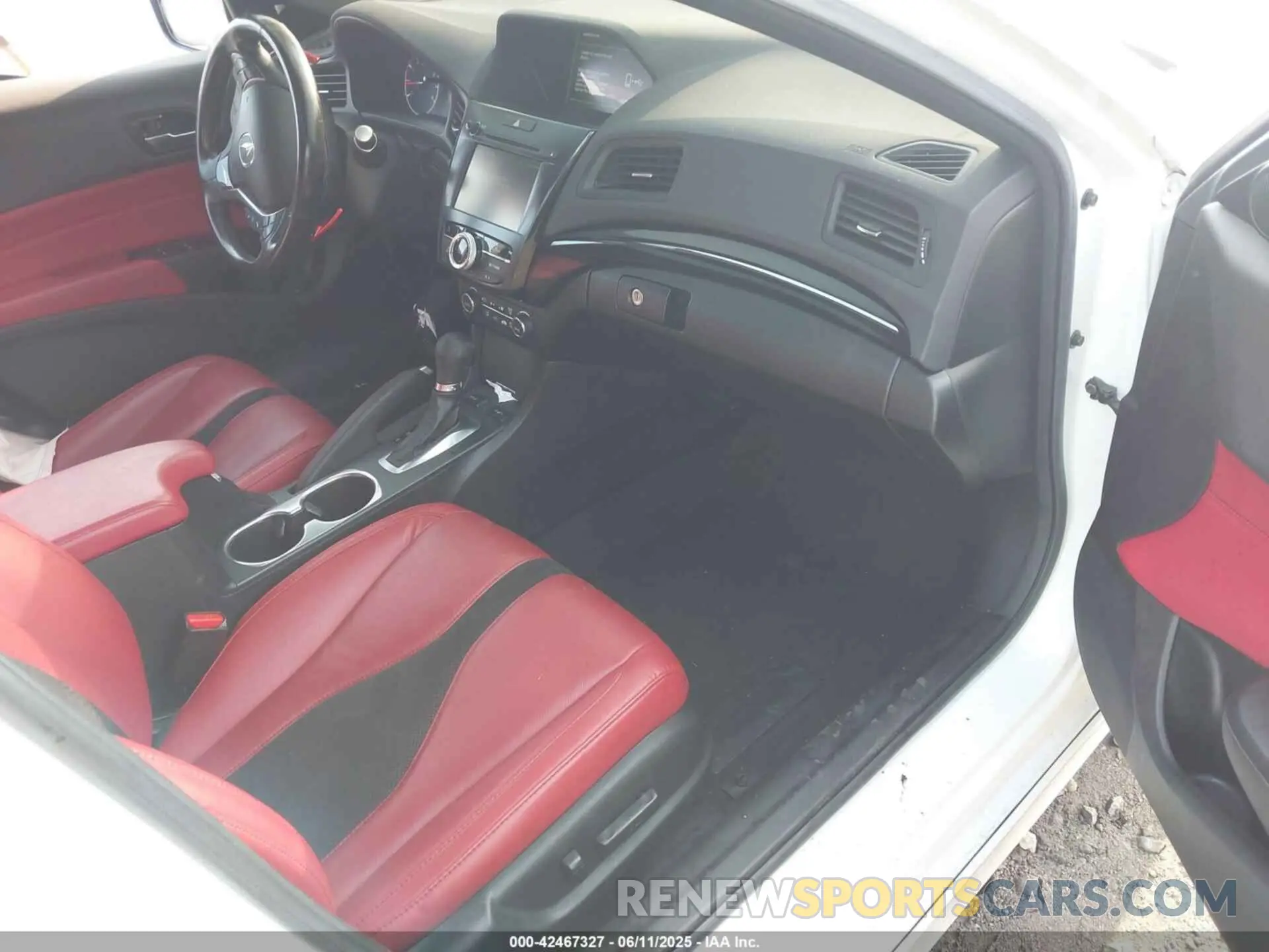 5 Photograph of a damaged car 19UDE2F81NA008980 ACURA ILX 2022