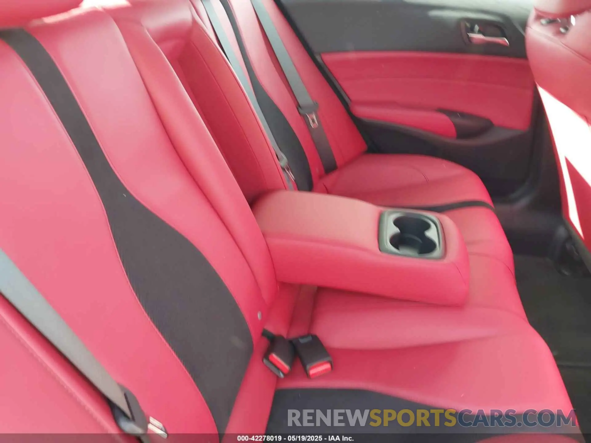 8 Photograph of a damaged car 19UDE2F82NA001049 ACURA ILX 2022