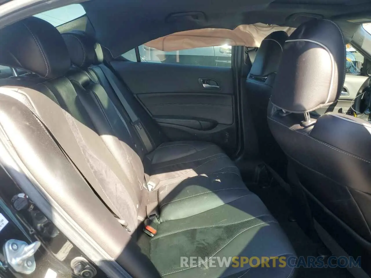 10 Photograph of a damaged car 19UDE2F83NA002680 ACURA ILX 2022