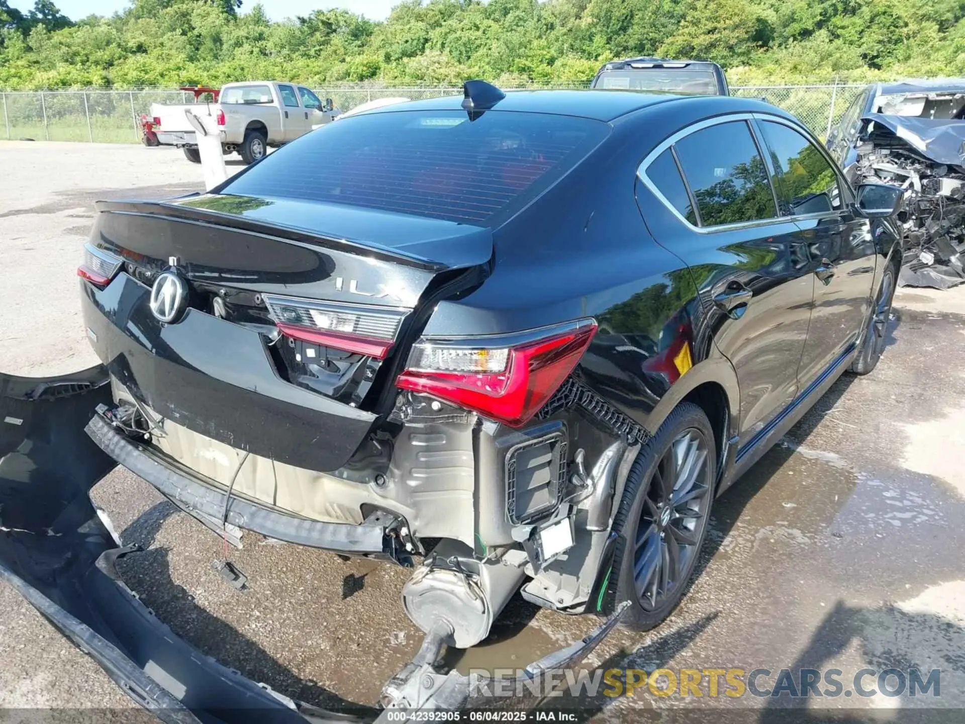 4 Photograph of a damaged car 19UDE2F84NA008360 ACURA ILX 2022