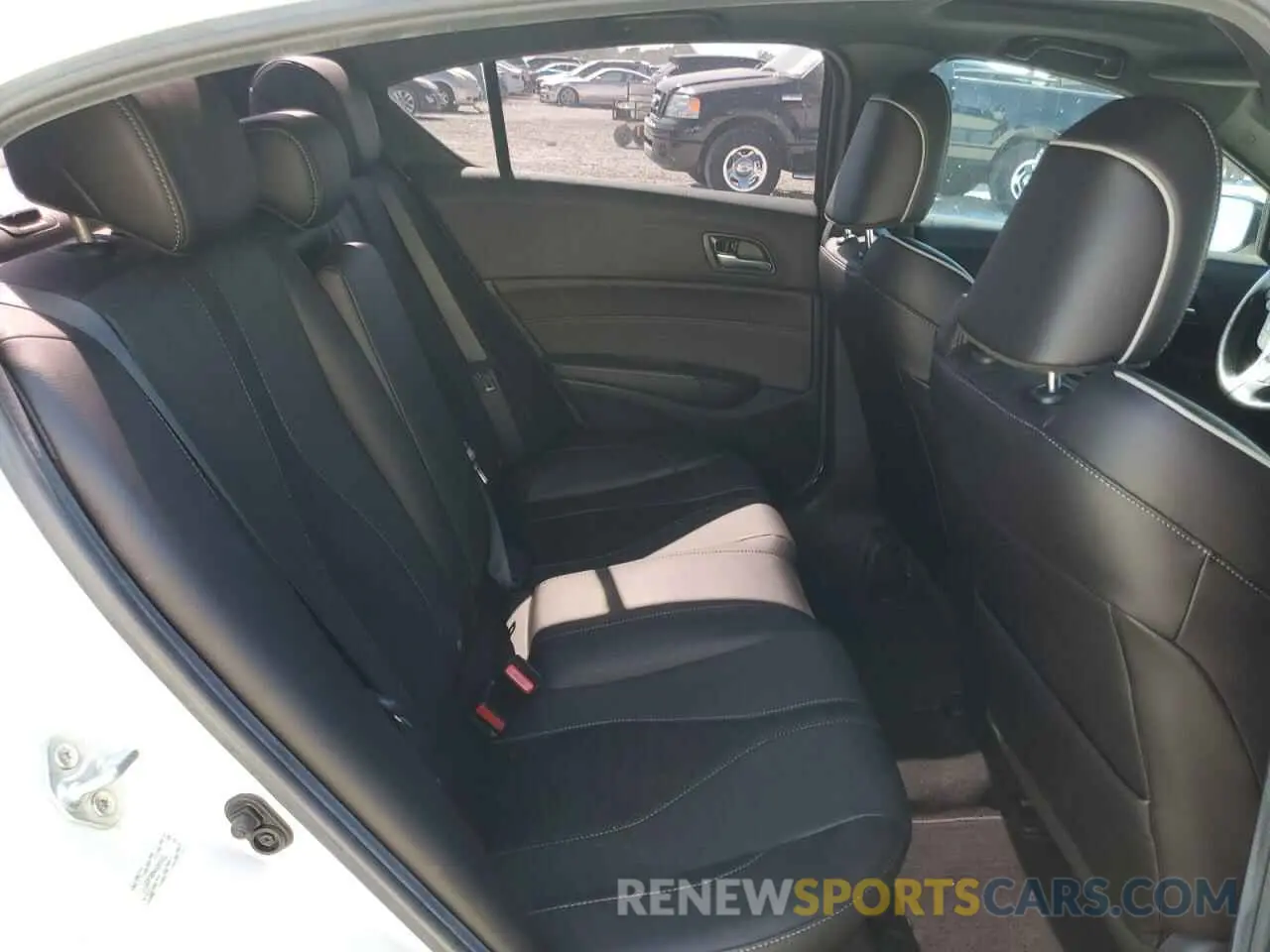 10 Photograph of a damaged car 19UDE2F86NA005122 ACURA ILX 2022