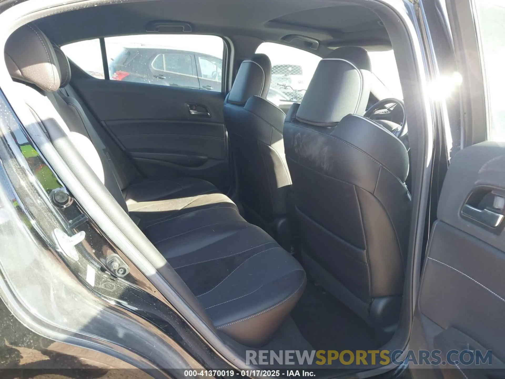 8 Photograph of a damaged car 19UDE2F87NA007607 ACURA ILX 2022