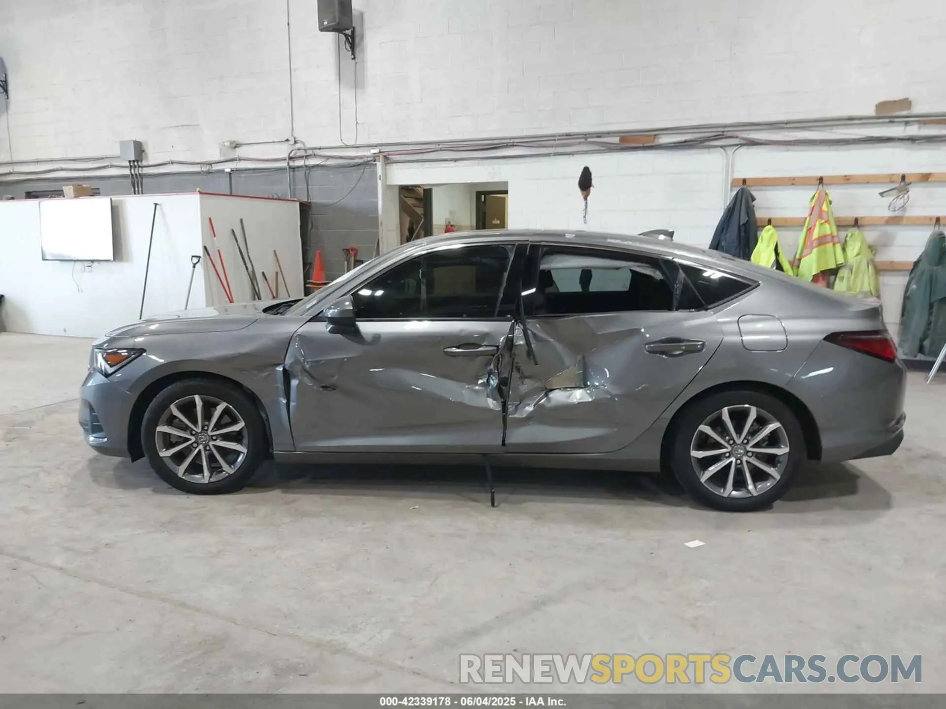 14 Photograph of a damaged car 19UDE4H24RA006571 ACURA INTEGRA 2024