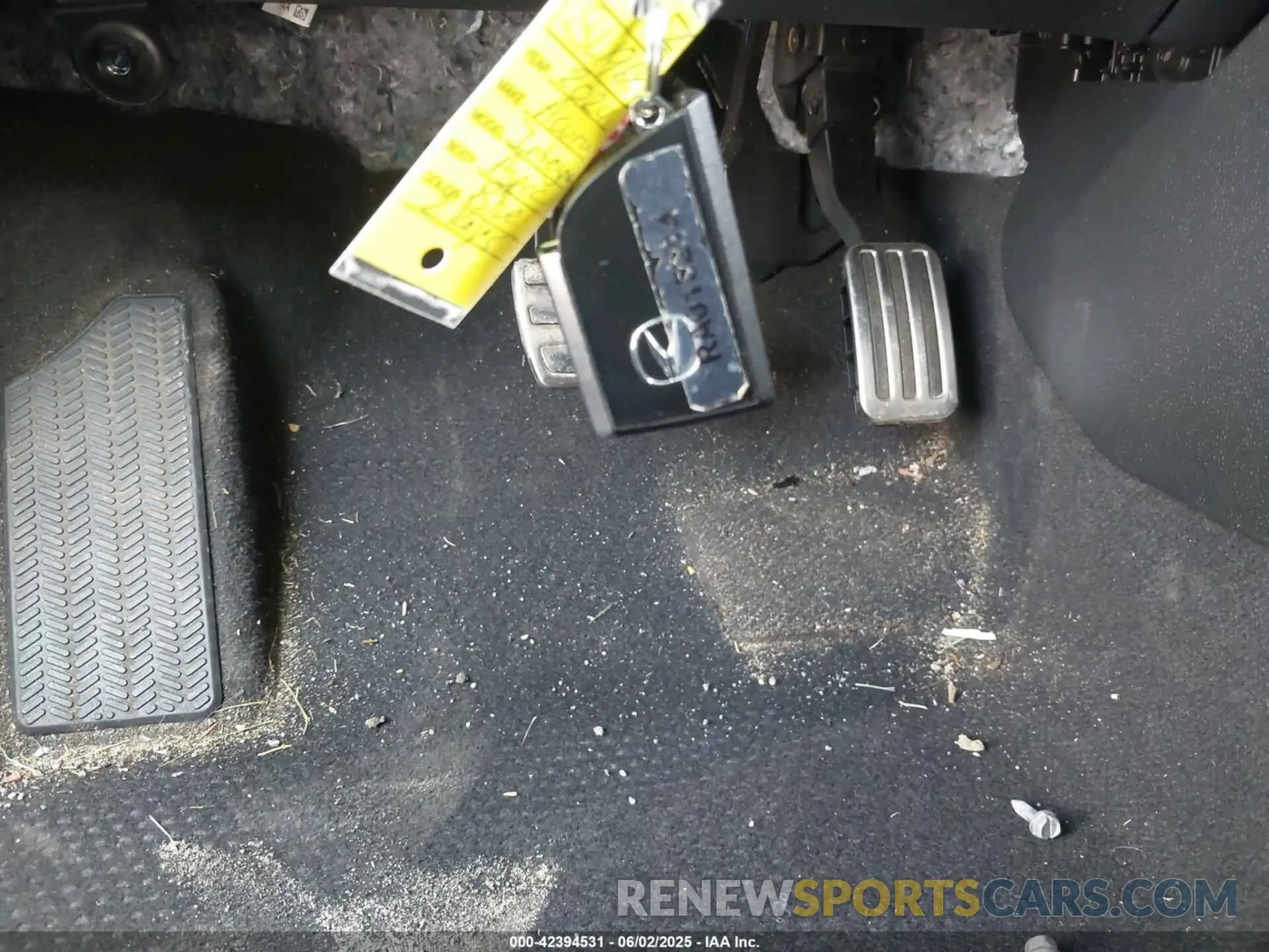 11 Photograph of a damaged car 19UDE4H32RA015214 ACURA INTEGRA 2024