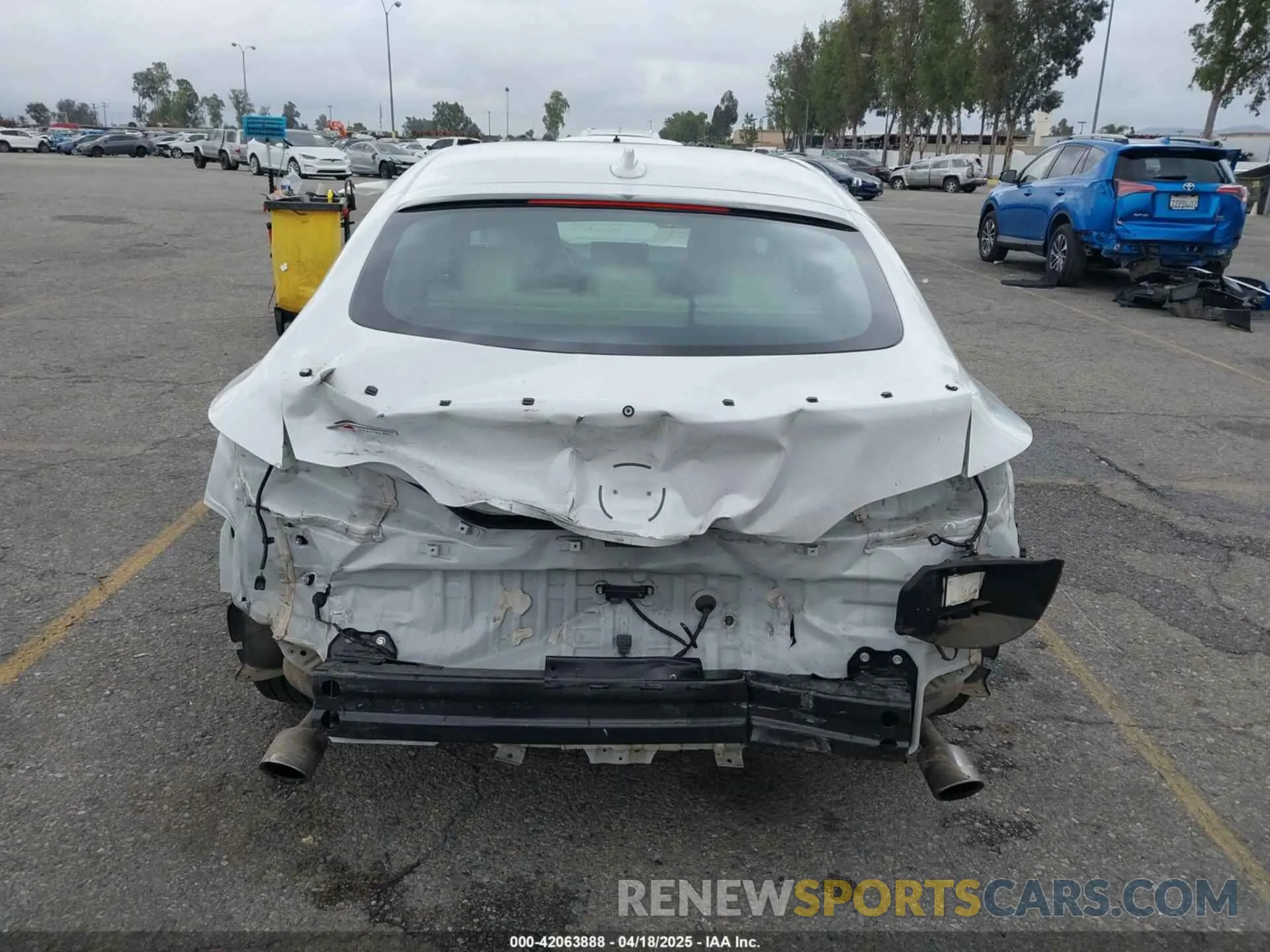 17 Photograph of a damaged car 19UDE4H6XRA019618 ACURA INTEGRA 2024