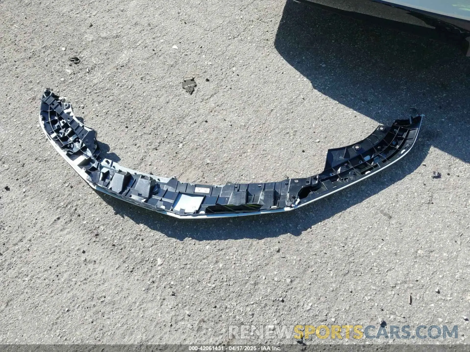 12 Photograph of a damaged car 19UDE4H31SA007742 ACURA INTEGRA 2025