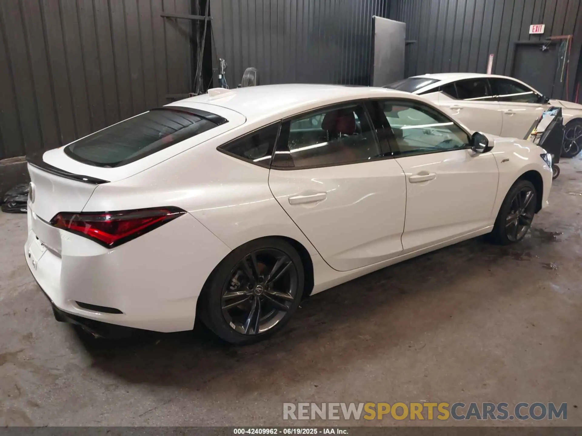 4 Photograph of a damaged car 19UDE4H33SA004762 ACURA INTEGRA 2025