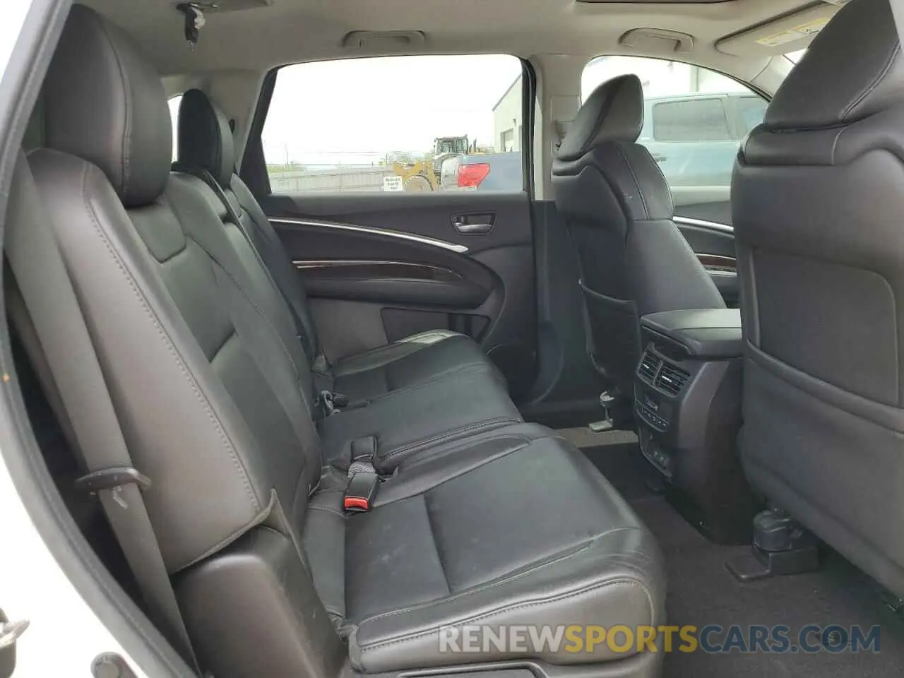 11 Photograph of a damaged car 5J8YD3H34KL008337 ACURA MDX 2019