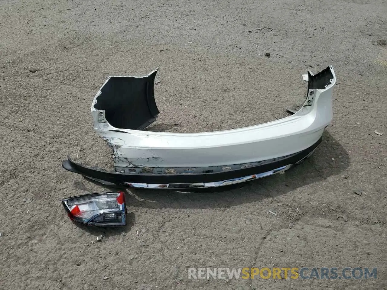 13 Photograph of a damaged car 5J8YD3H34KL008337 ACURA MDX 2019