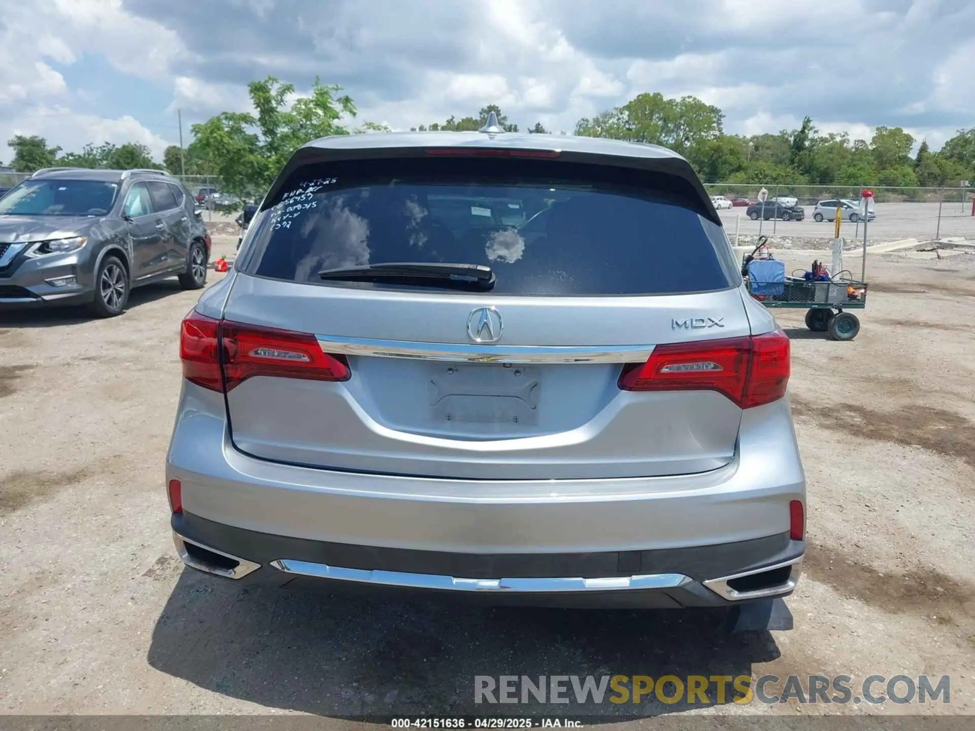 16 Photograph of a damaged car 5J8YD3H35KL008315 ACURA MDX 2019