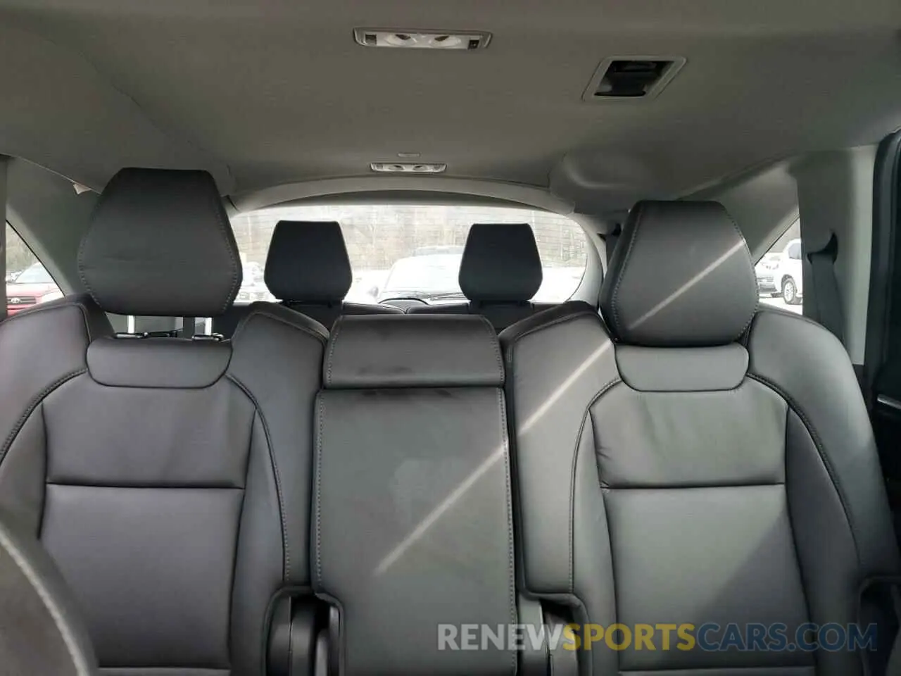 10 Photograph of a damaged car 5J8YD3H36KL006993 ACURA MDX 2019