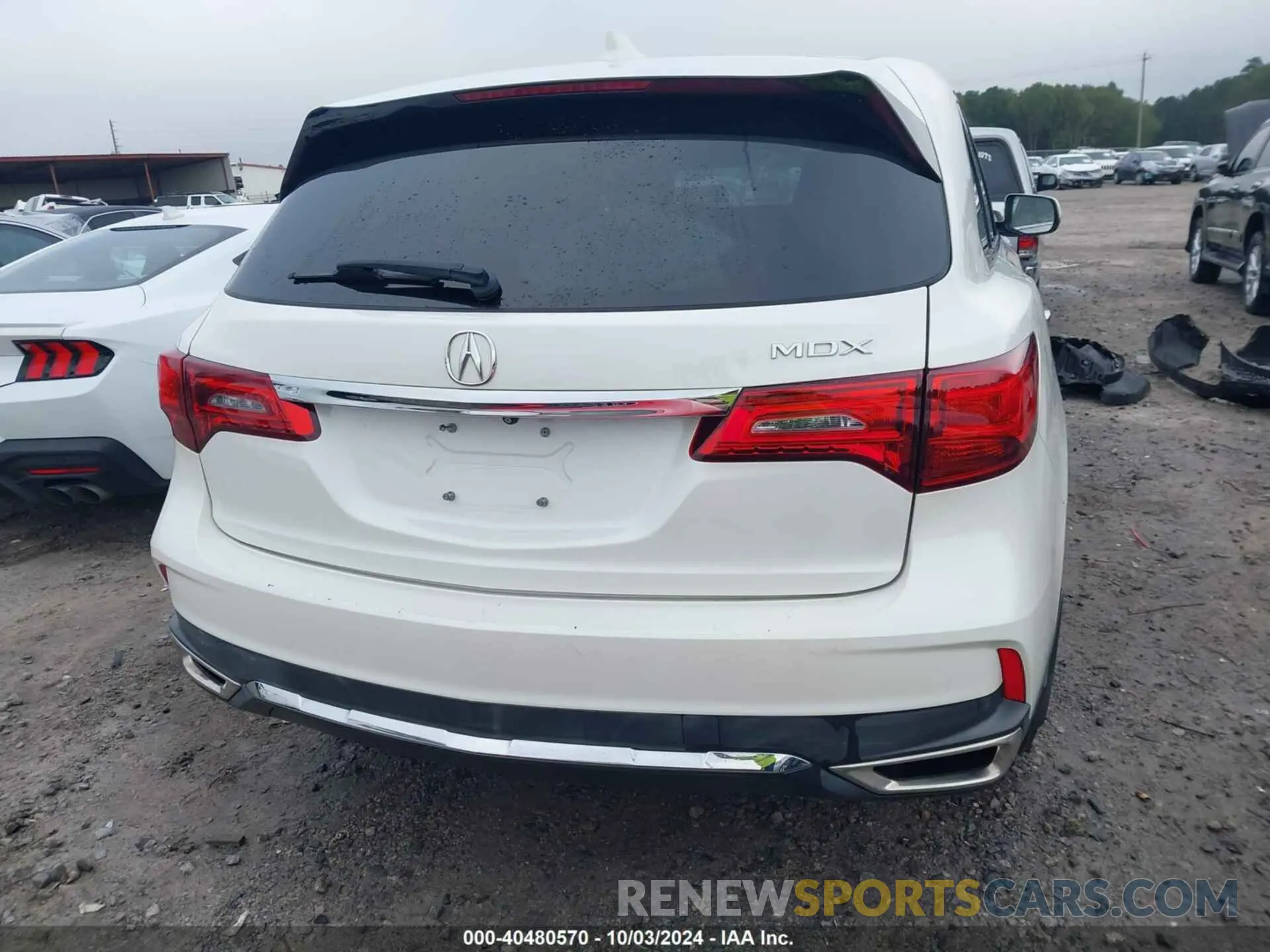 17 Photograph of a damaged car 5J8YD3H37KL005867 ACURA MDX 2019