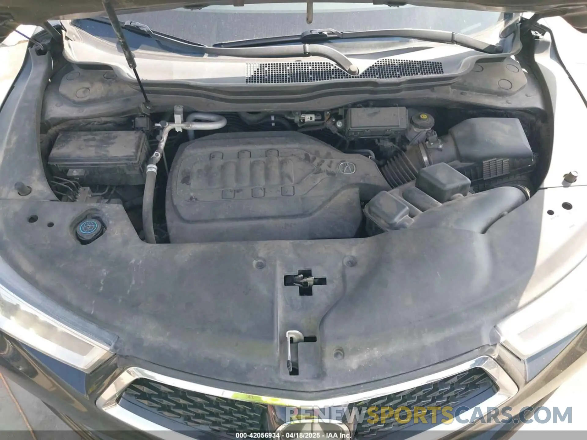 10 Photograph of a damaged car 5J8YD3H51KL000634 ACURA MDX 2019