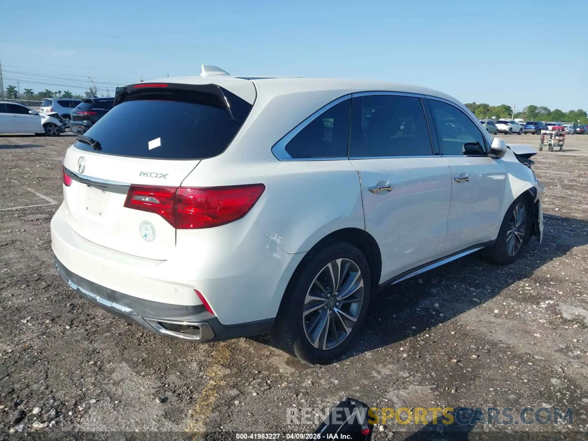 4 Photograph of a damaged car 5J8YD3H55KL008154 ACURA MDX 2019